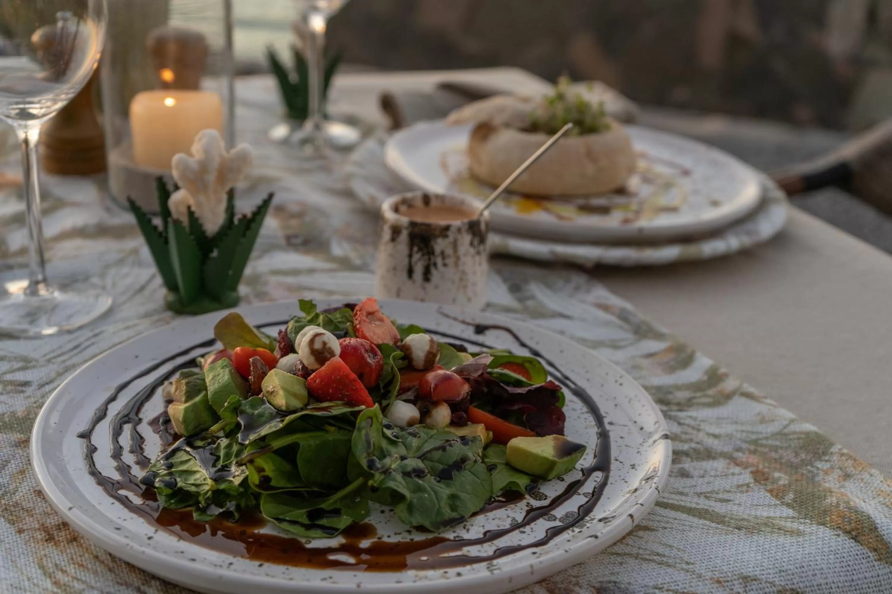 Restaurant/places to eat in Orchid House Baja