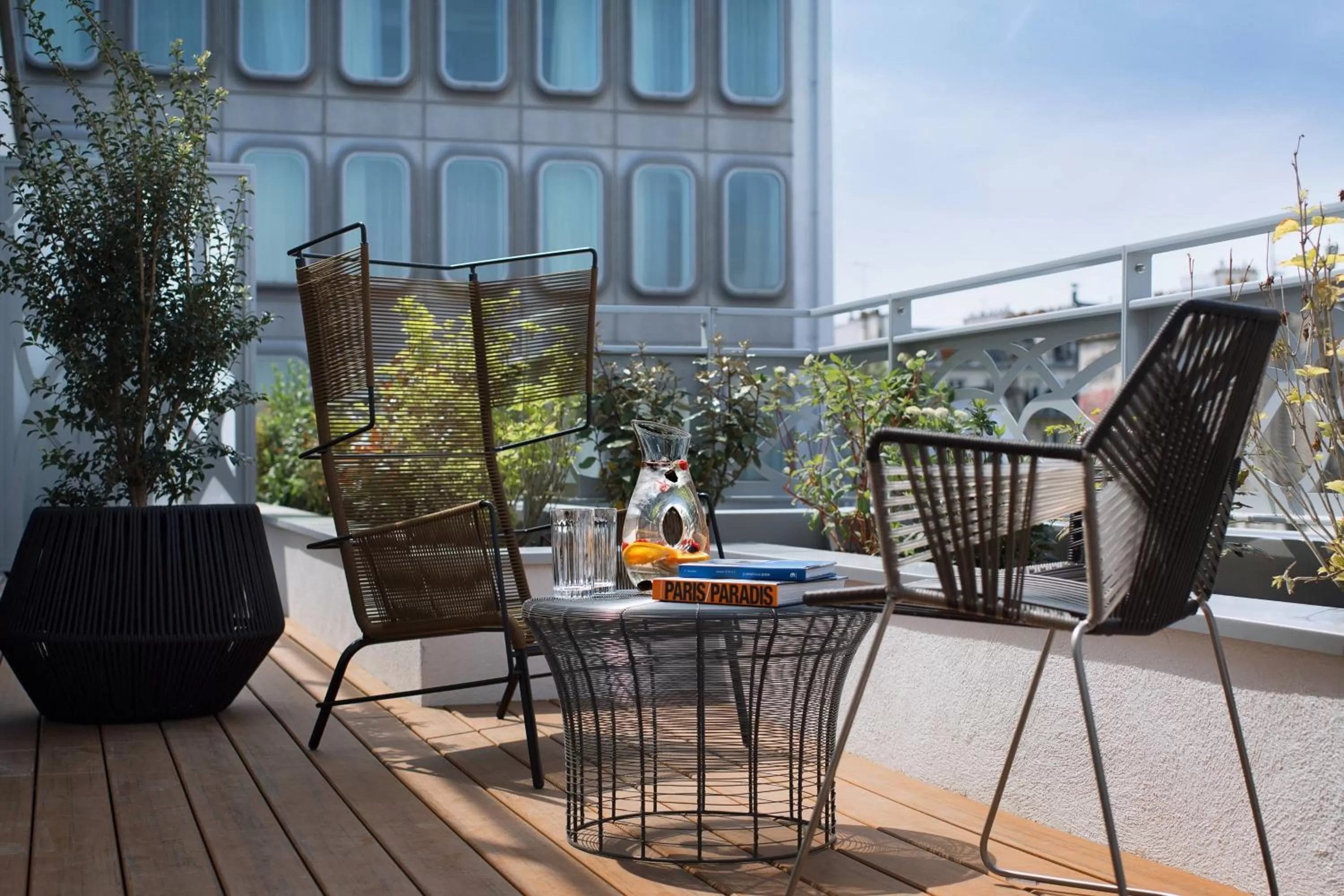 Bedroom in Renaissance Paris Republique Hotel & Spa