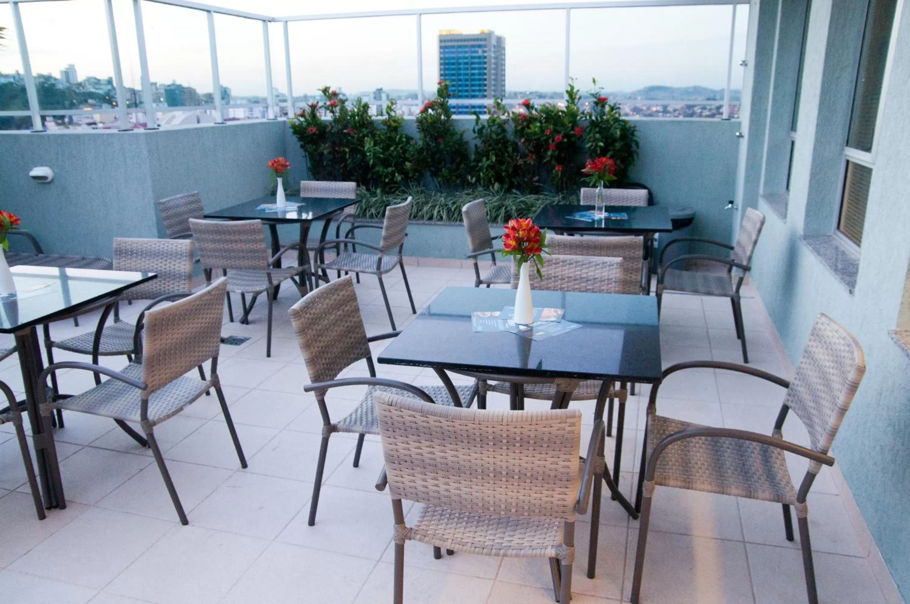 Restaurant/Places to Eat in Ímpar Suítes Cidade Nova