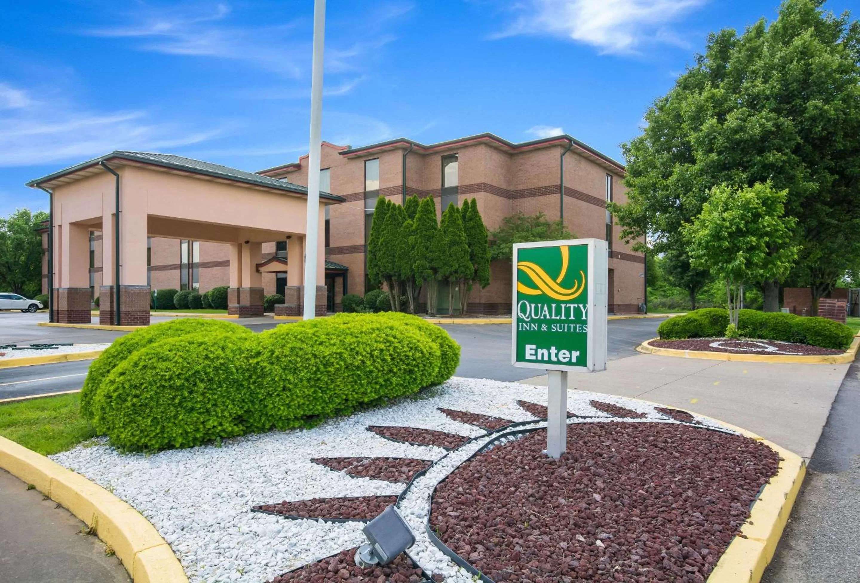 Property building in Quality Inn & Suites Sellersburg - Louisville Area