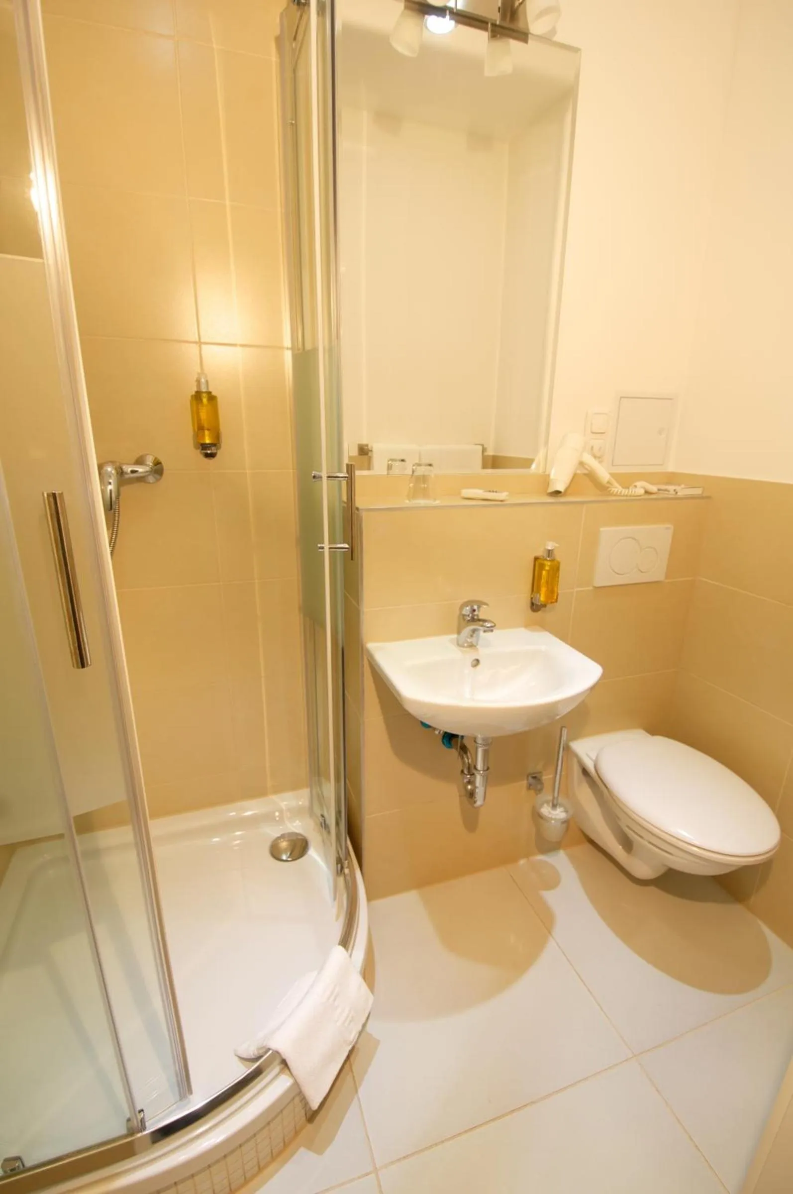 Bathroom in Hotel am Kieler Schloss by Première Classe