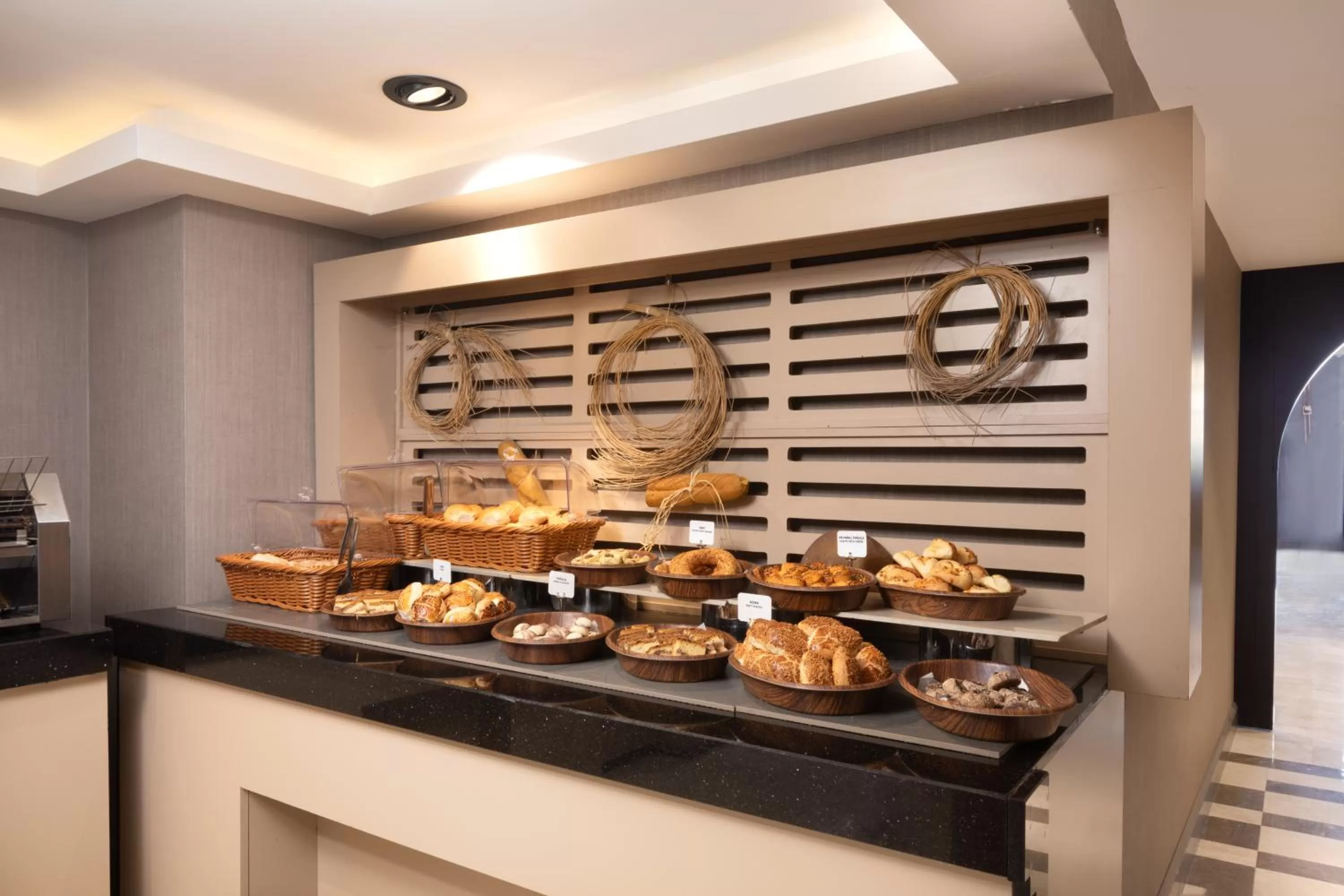 Restaurant/places to eat in Orka Royal Hotel & Spa