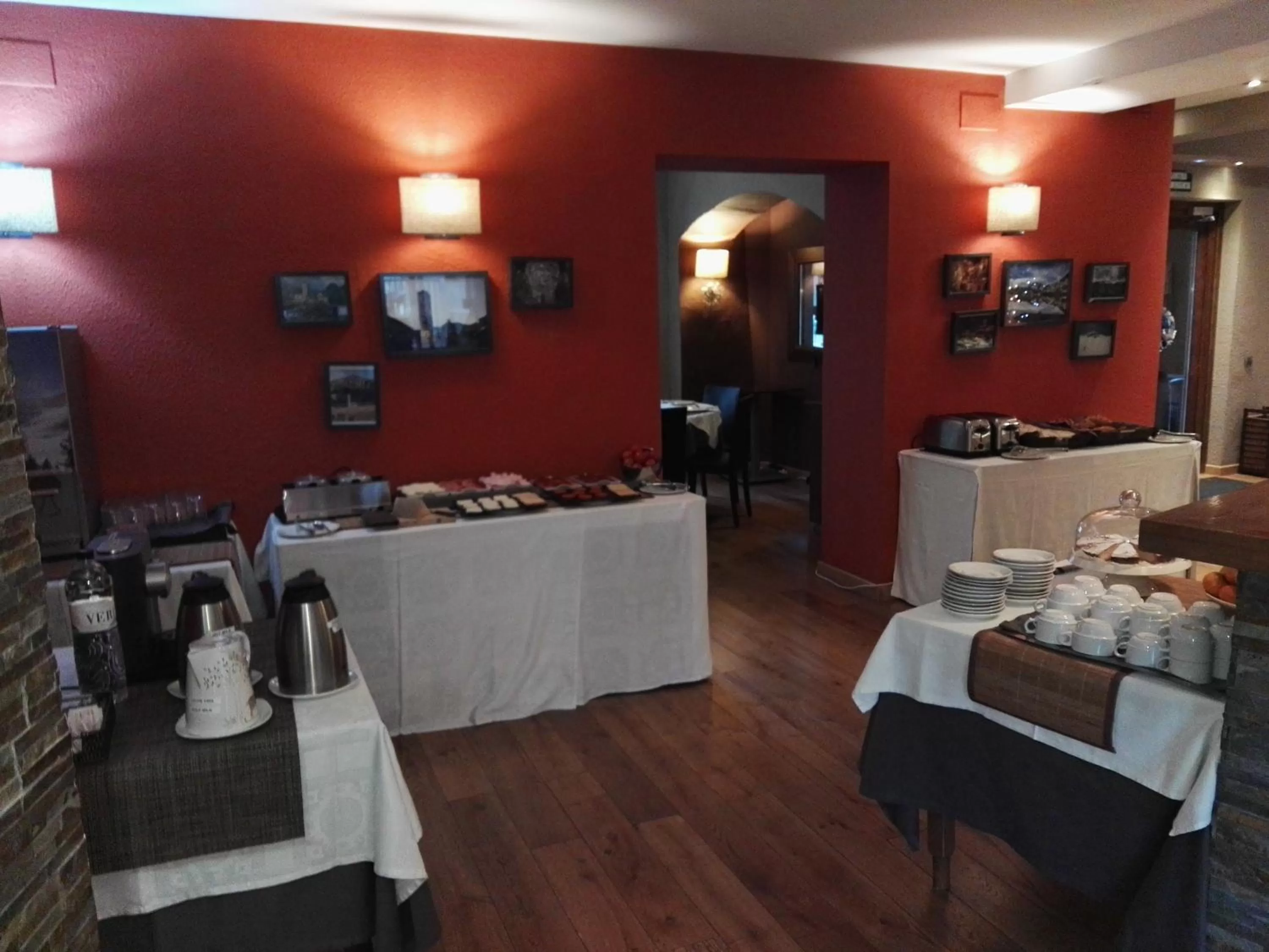 Food and drinks in Hotel Cotori