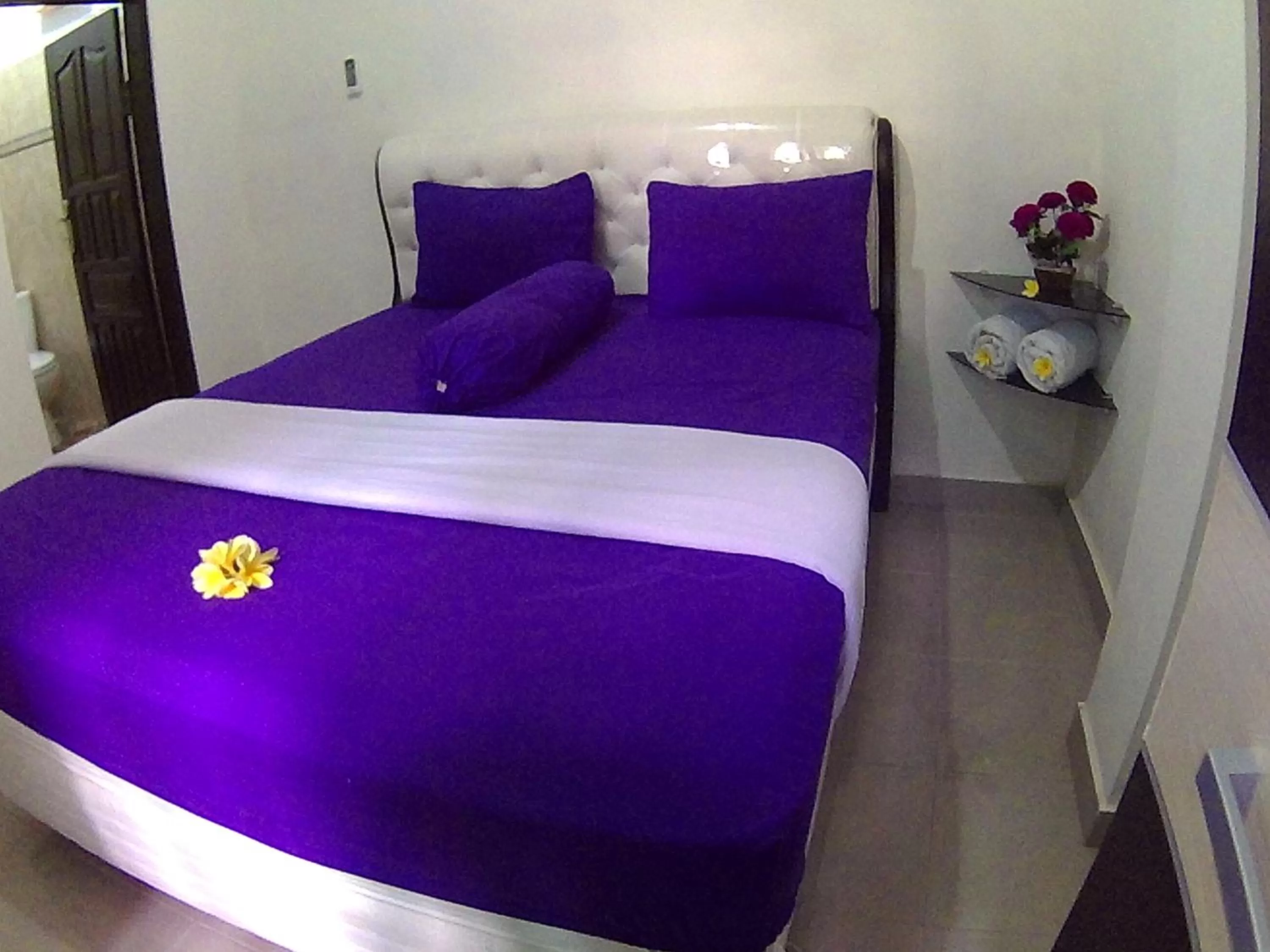 Bed in 24/7 Bed & Breakfast