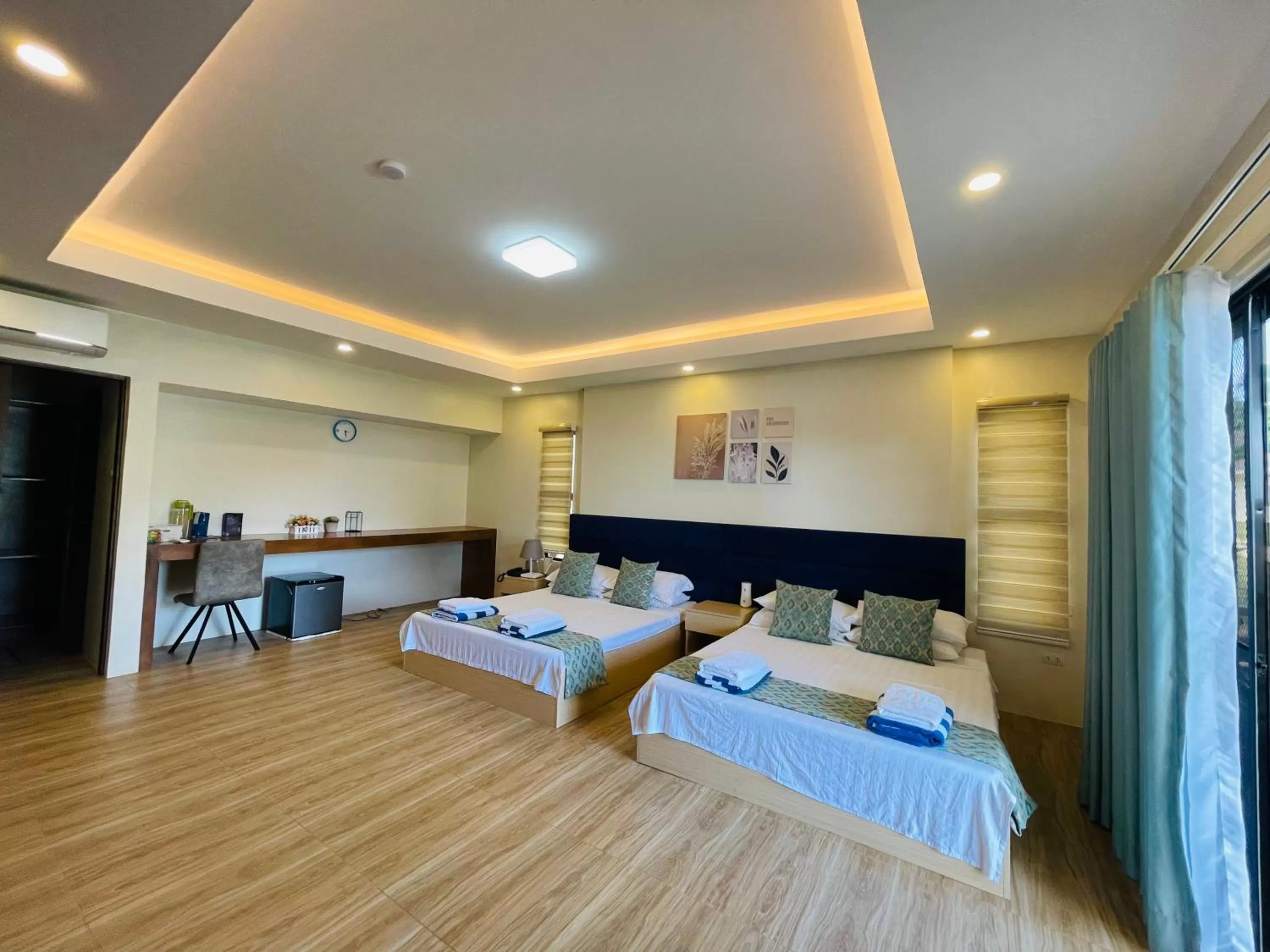 Bed in FIG Sunset View Resort