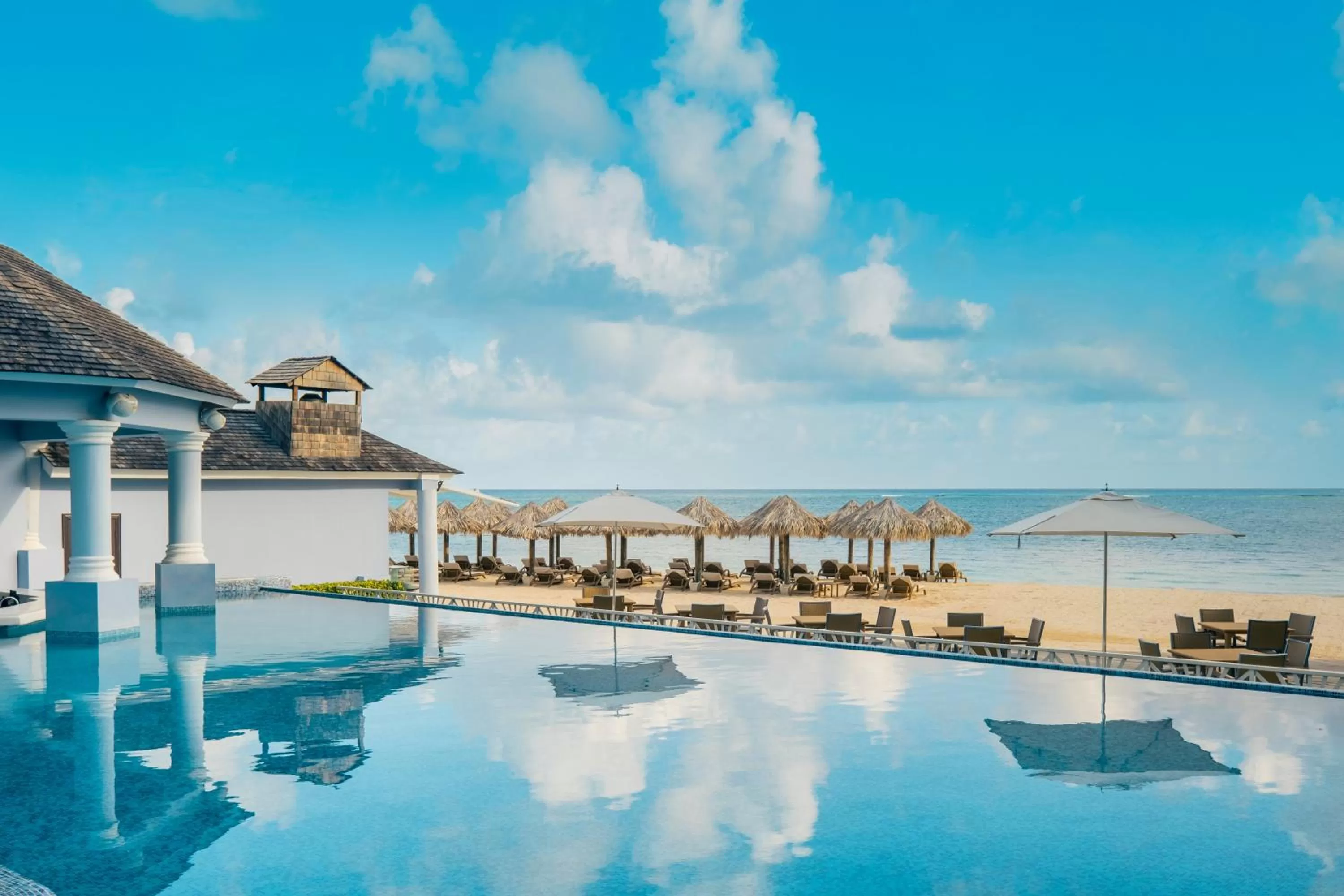Swimming pool in Iberostar Grand Rose Hall