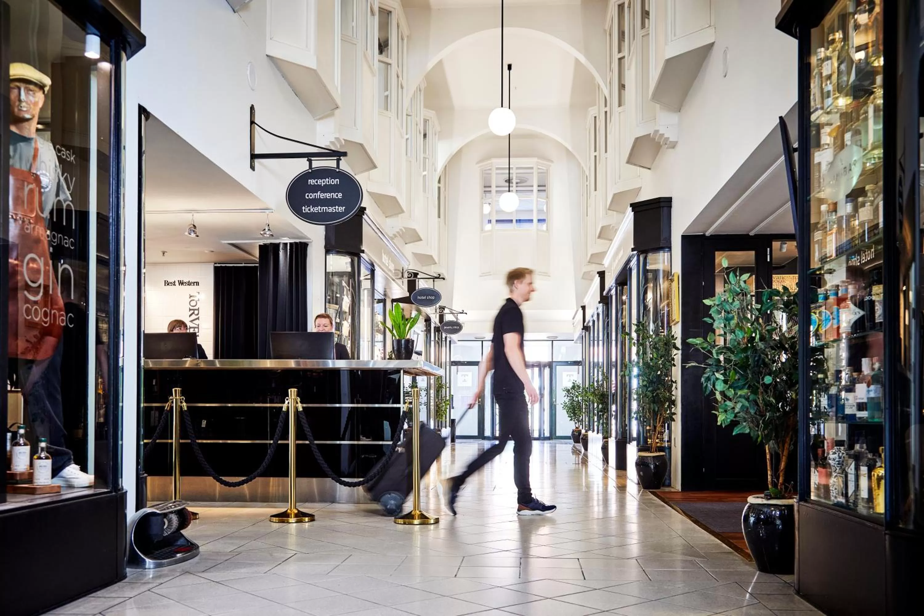 Lobby or reception in Best Western ToRVEhallerne