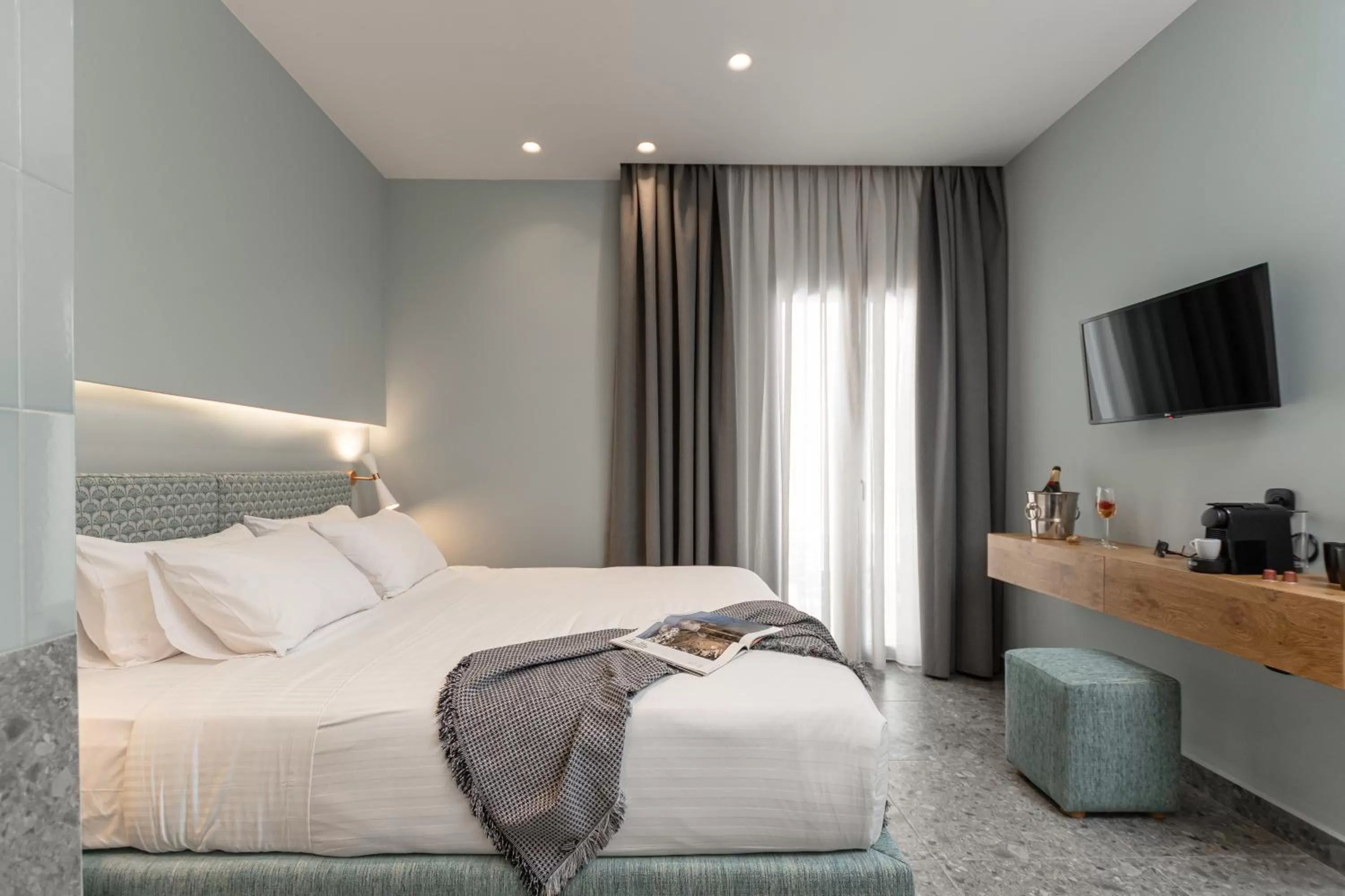 Photo of the whole room, Bed in Argo Boutique Hotel