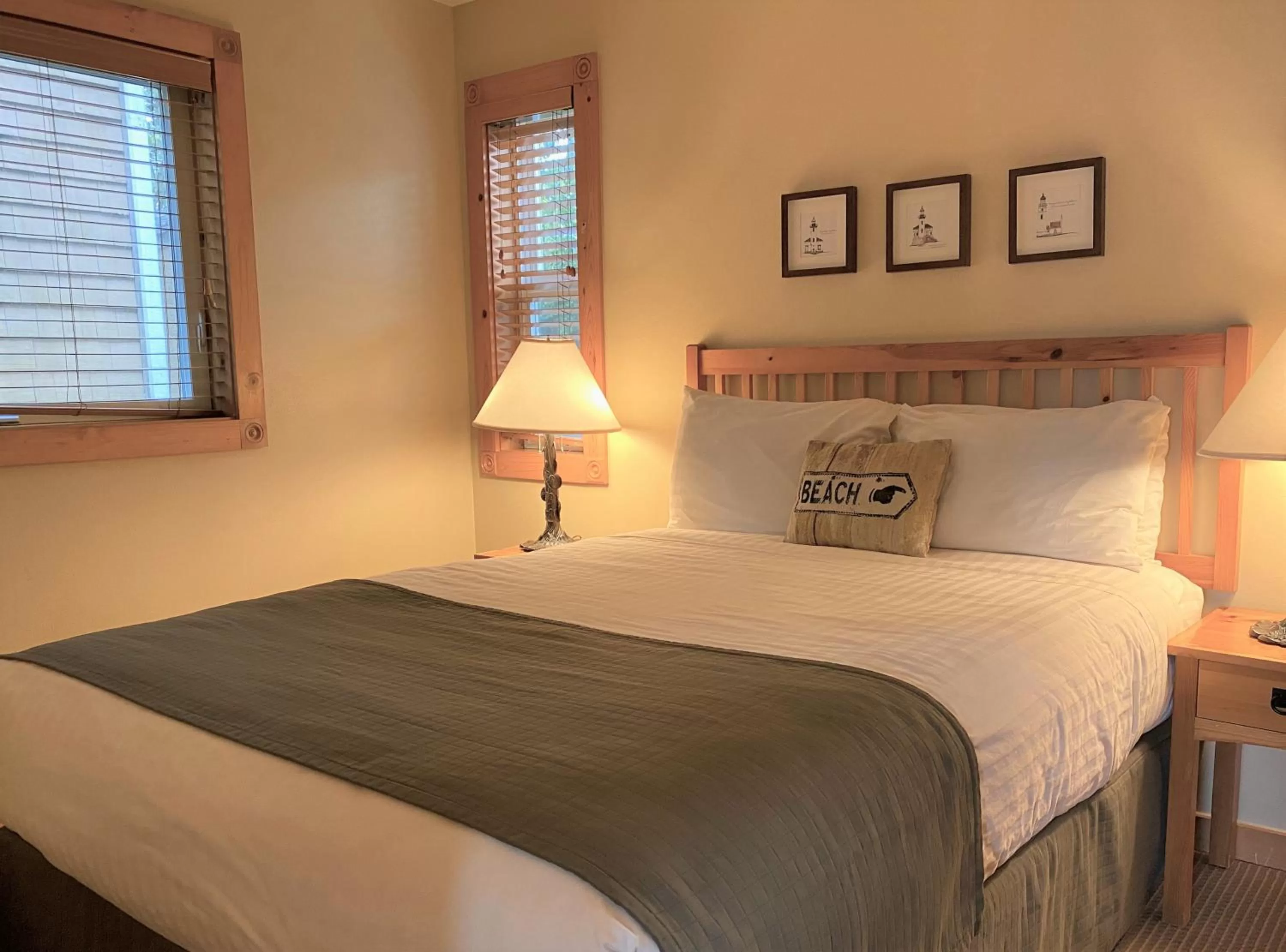 Bedroom, Bed in Lighthouse Inn