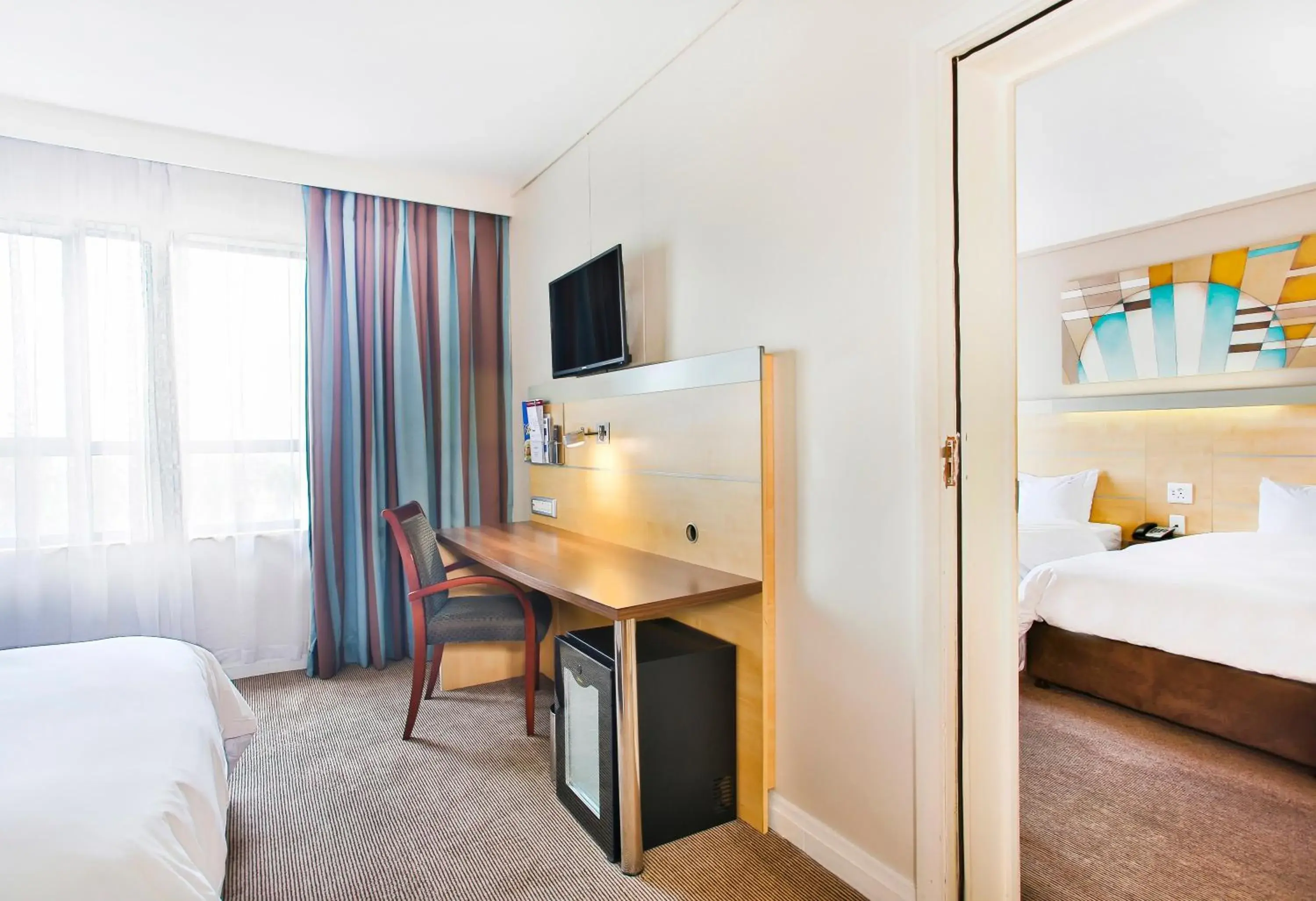 Standard Room with Two Single Beds in Holiday Inn Express Sandton-Woodmead by IHG Standard Room with Two Single Beds in Holiday Inn Express Sandton-Woodmead by IHG