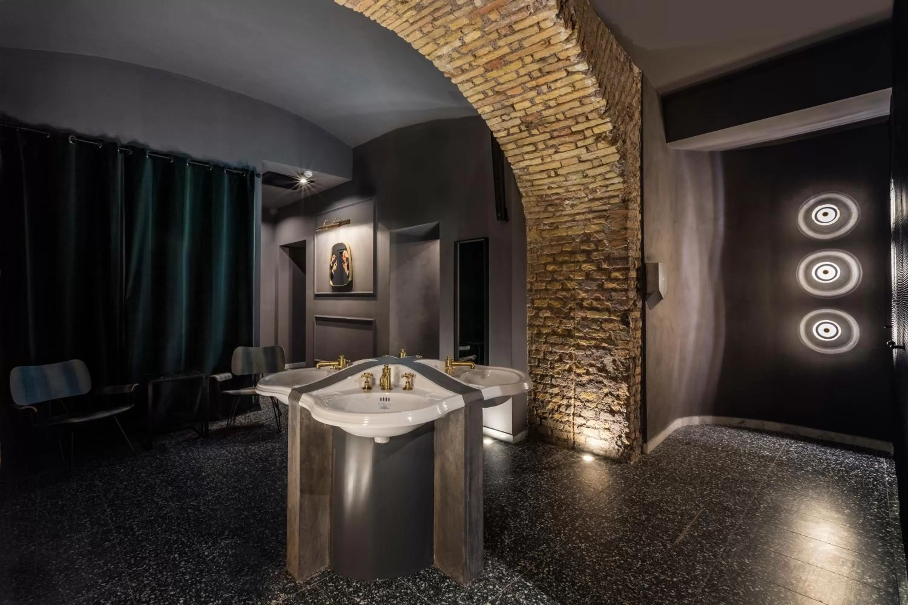 Area and facilities in Chapter Roma