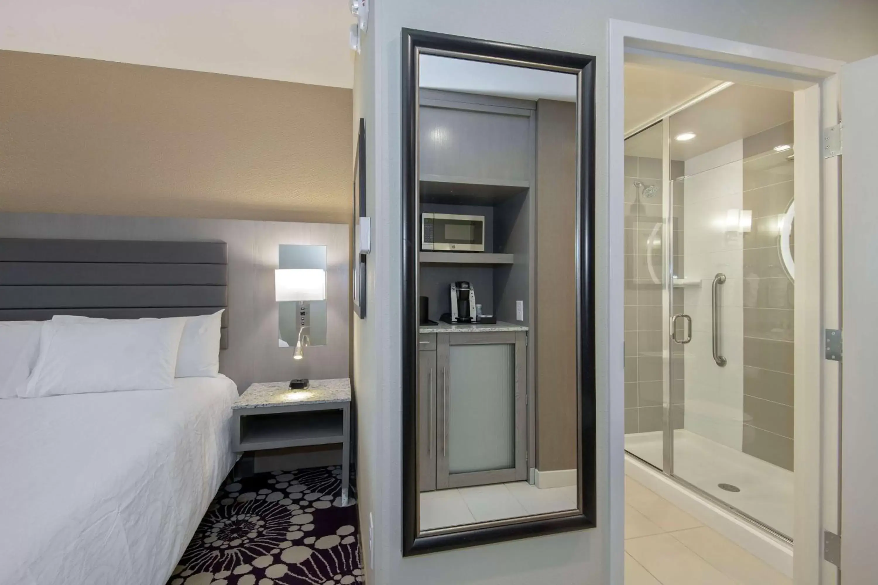 Queen Room with Two Queen Beds in Hilton Garden Inn Raleigh/Crabtree Valley Queen Room with Two Queen Beds in Hilton Garden Inn Raleigh/Crabtree Valley