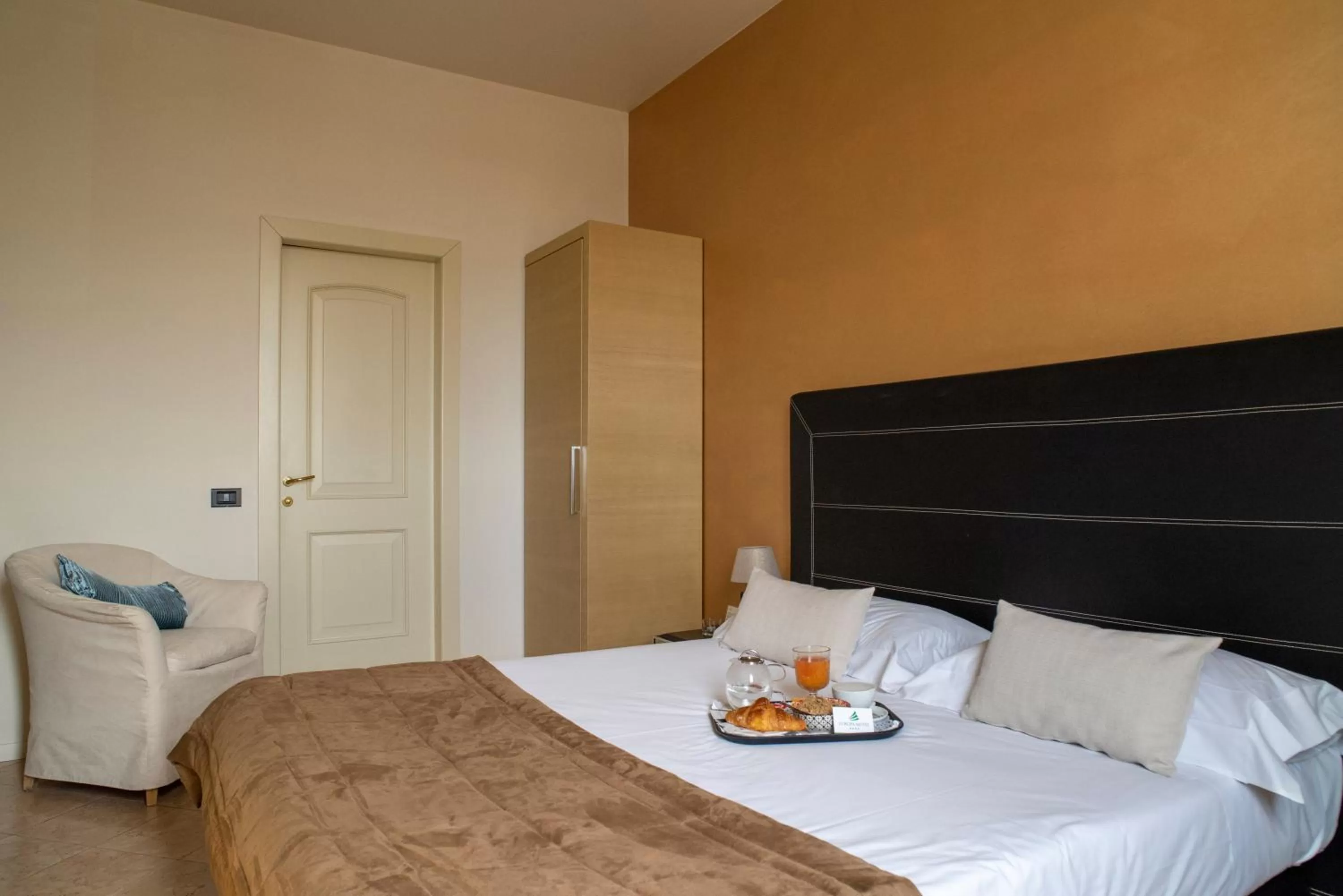 Bedroom, Bed in Hotel Europa