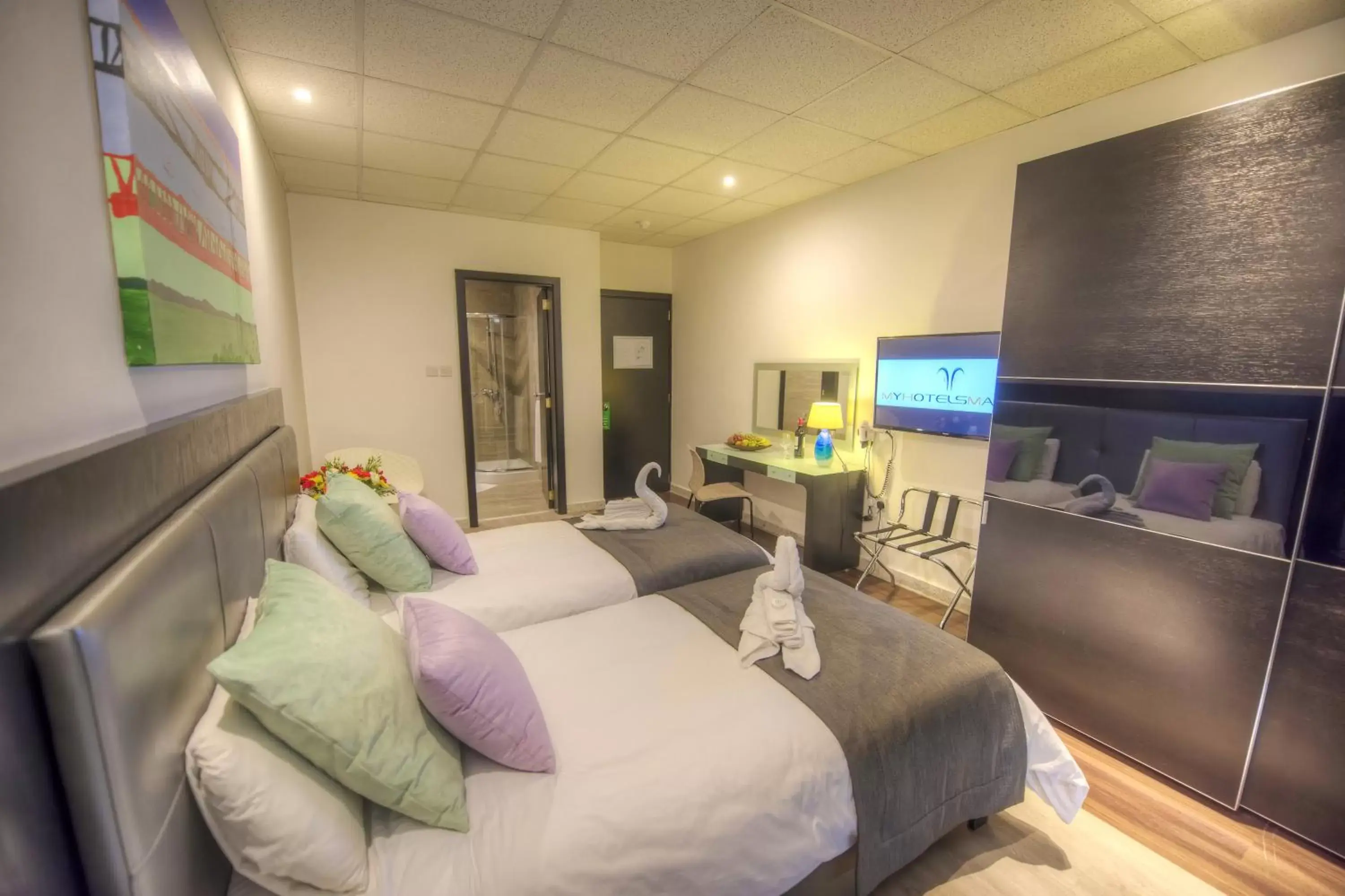 Standard Double or Twin Room in St. Julian's Bay Hotel Standard Double or Twin Room in St. Julian's Bay Hotel