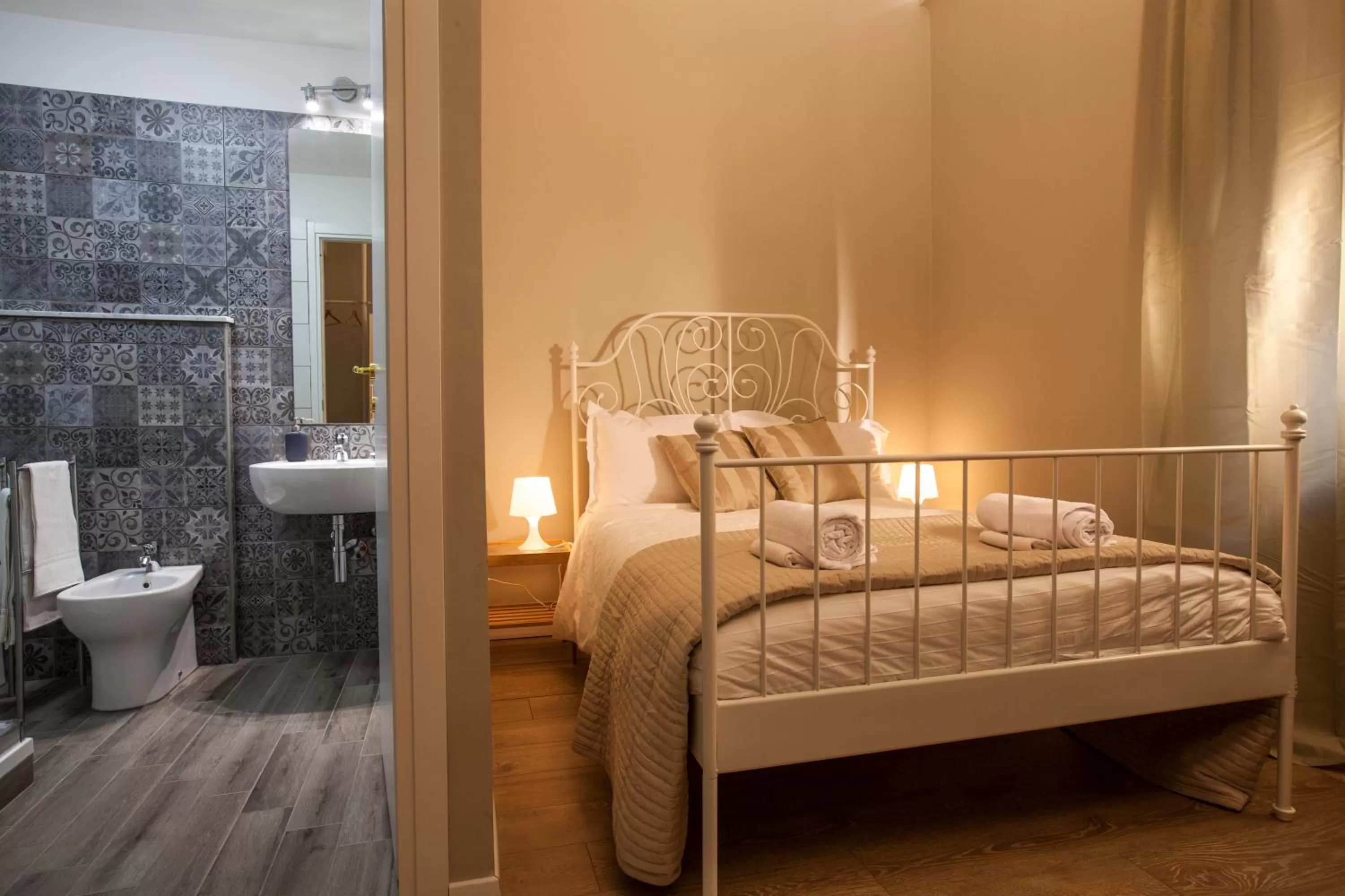 Photo of the whole room, Bed in Un Attimo A Roma B&B