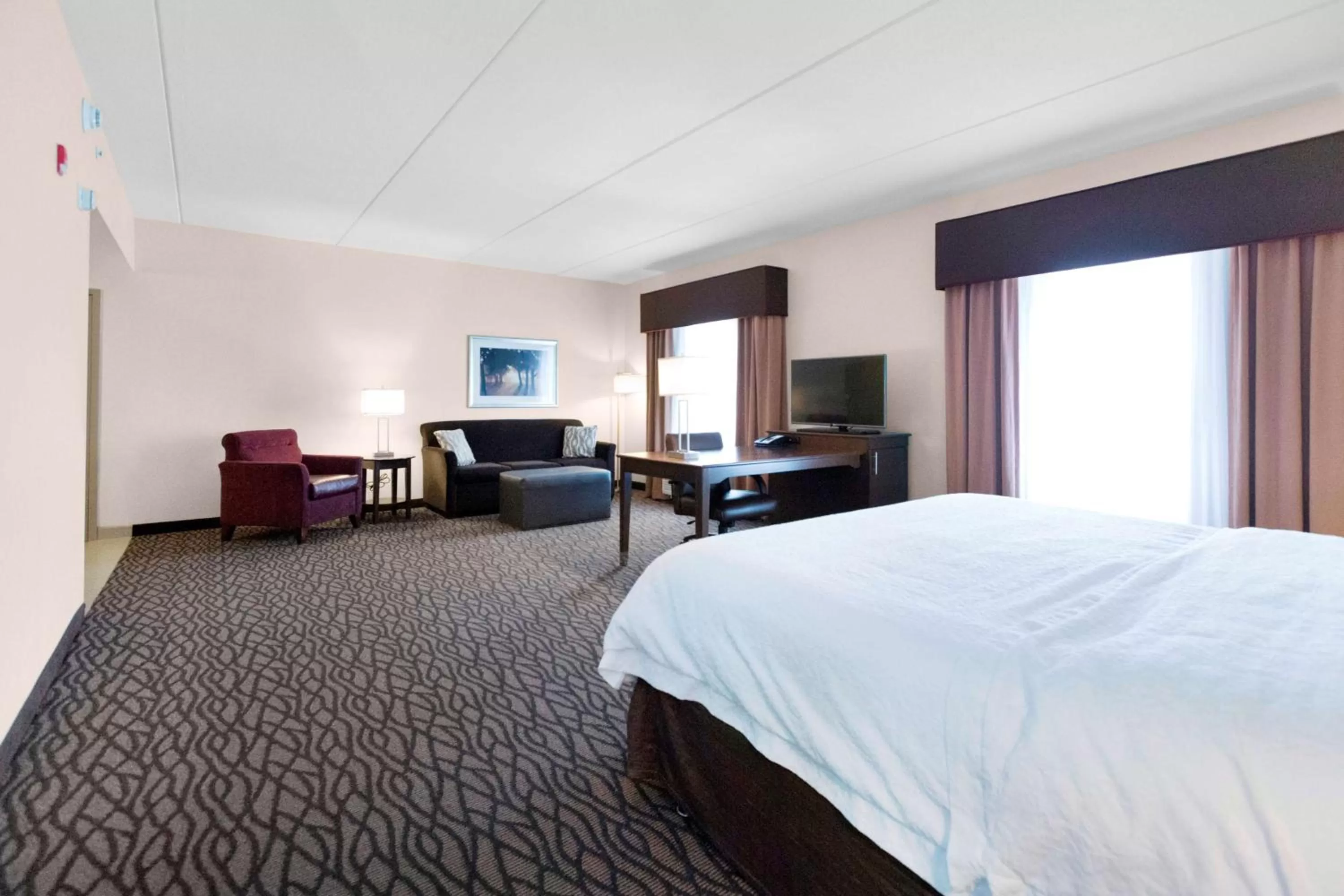 Bed in Hampton Inn Butler