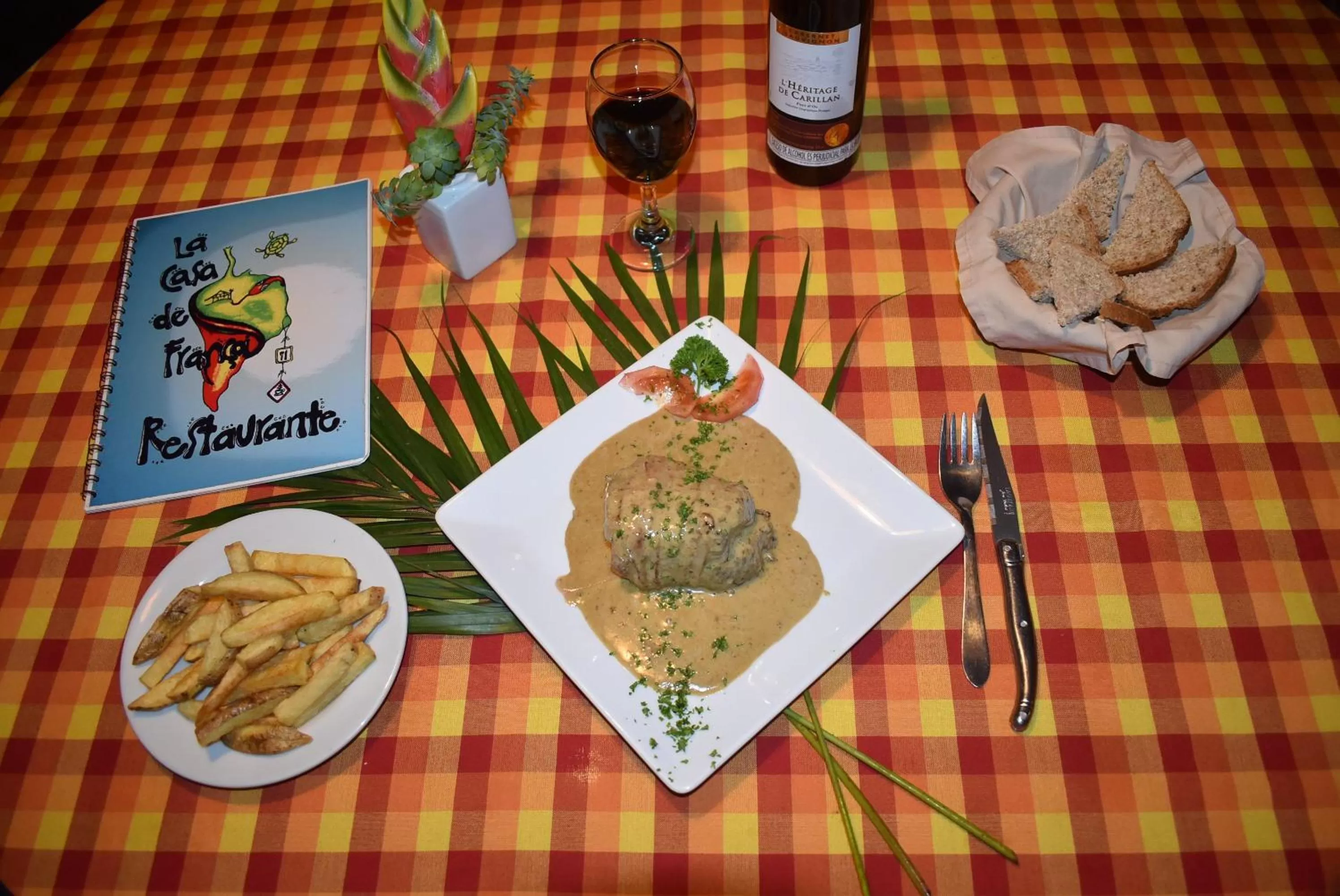 Food and drinks in Hotel La Casa de Francois