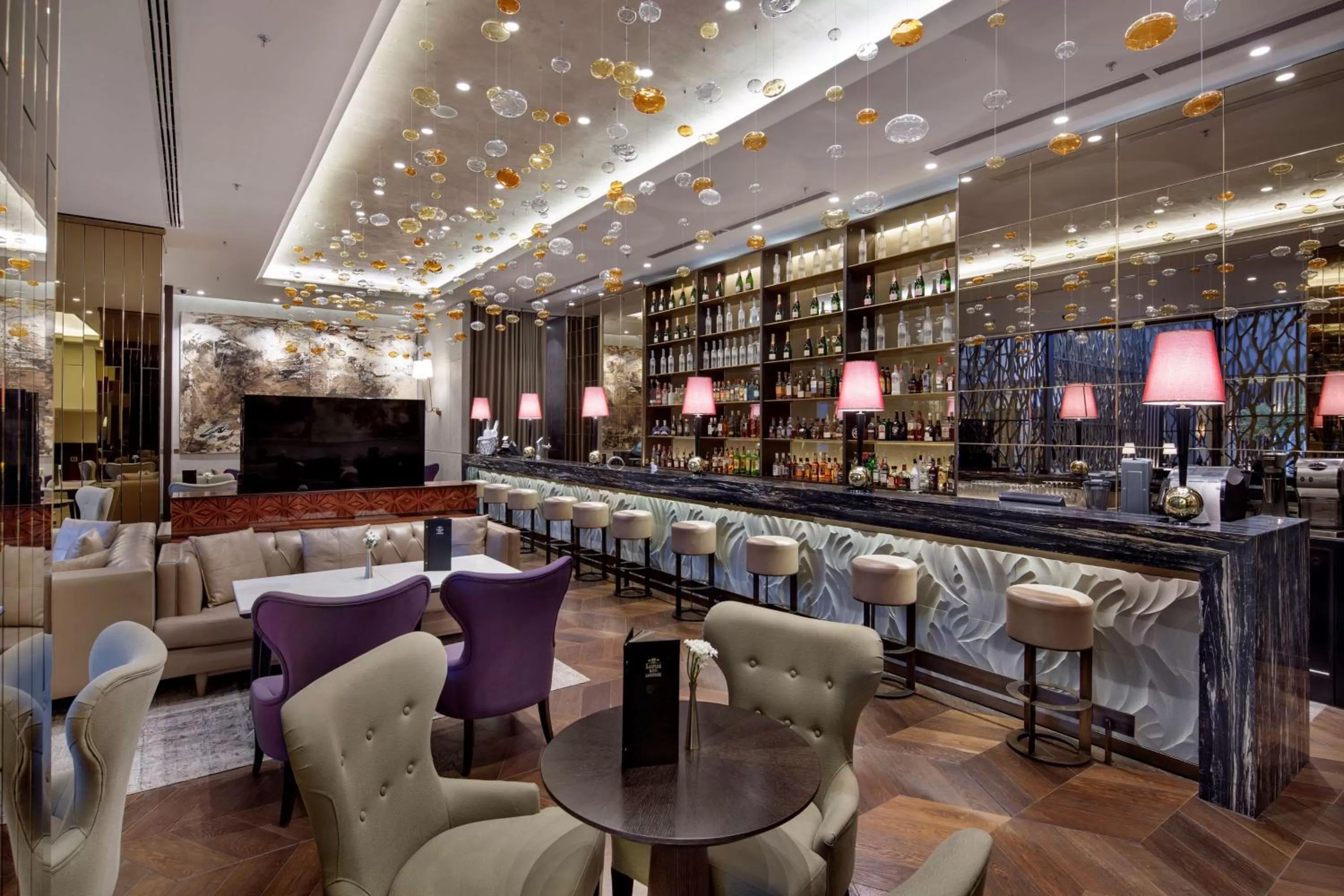 Lounge or bar in Ankara HiltonSA