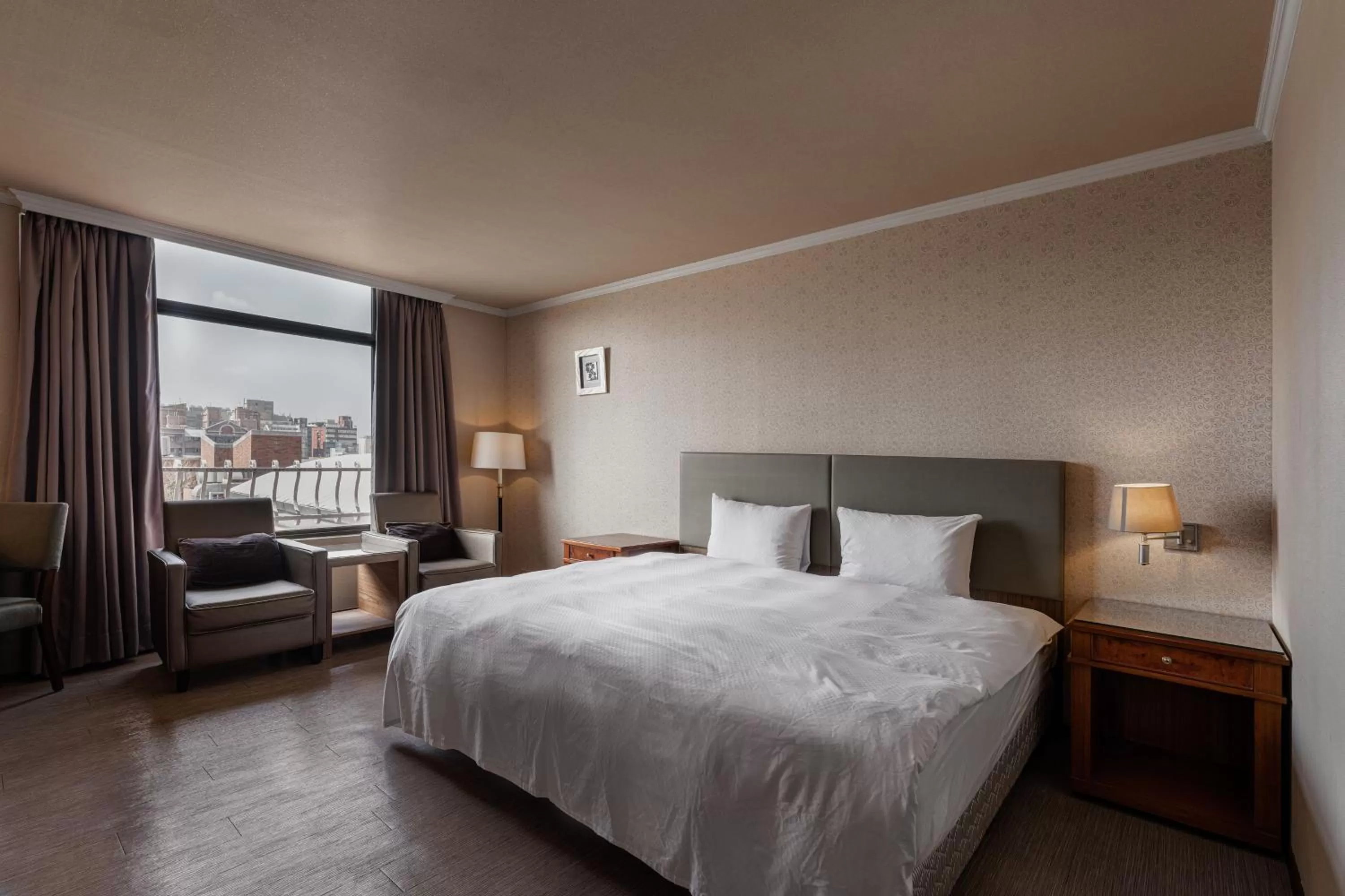 Bed in Hotel j-Metropolis