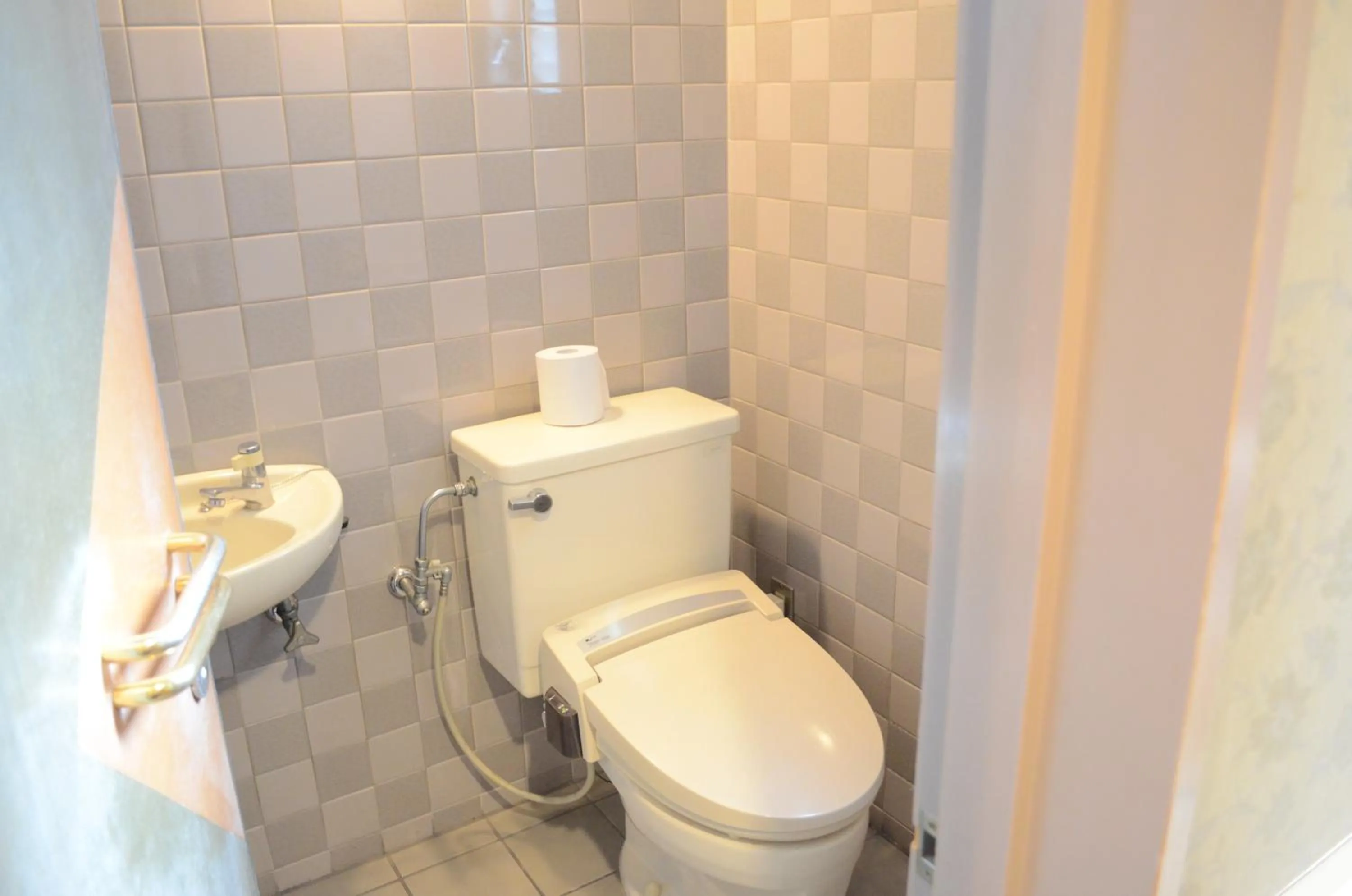 Toilet in My Hotel Ryugu