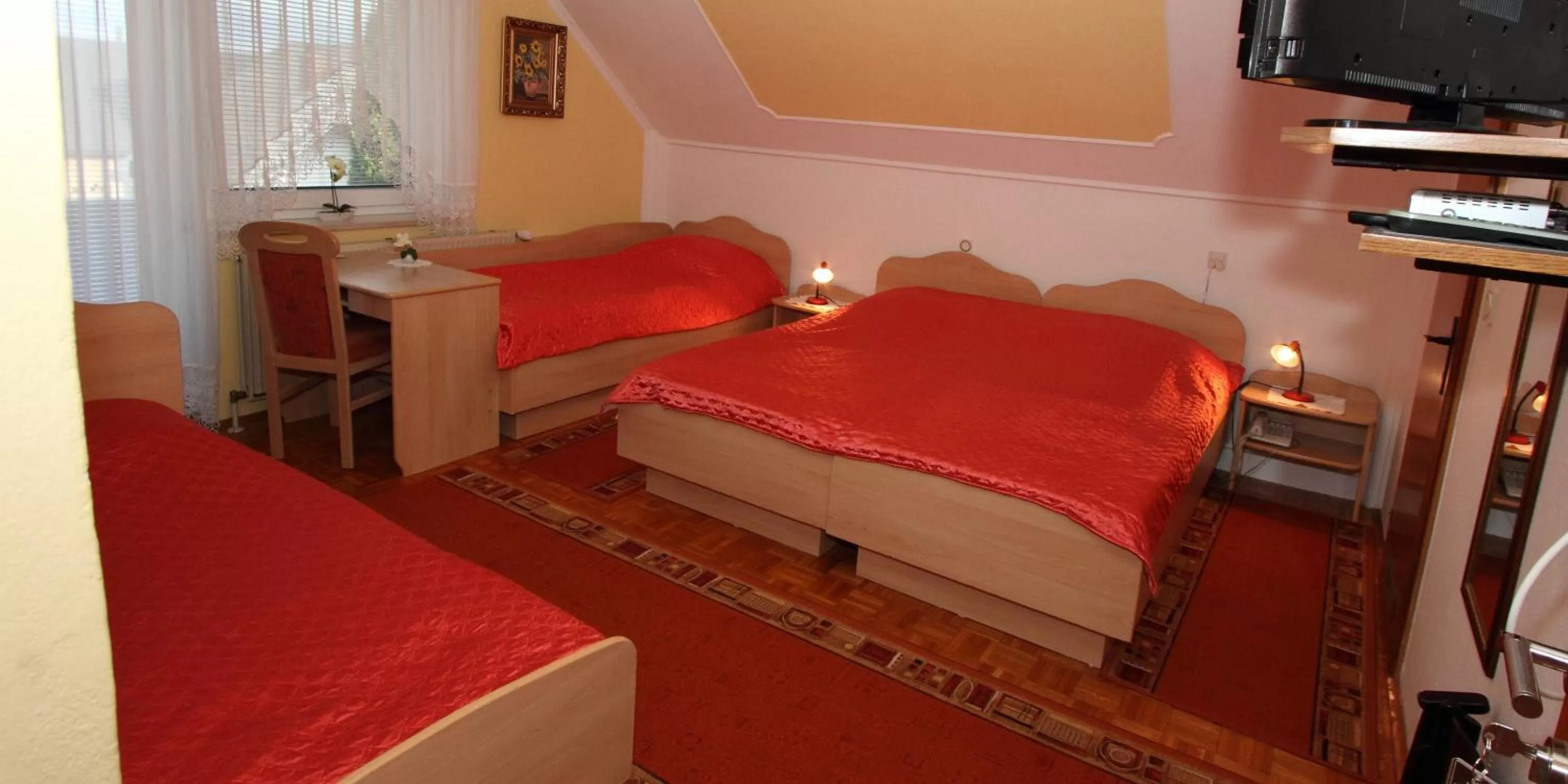 Bed in Rooms & Apartments Jana