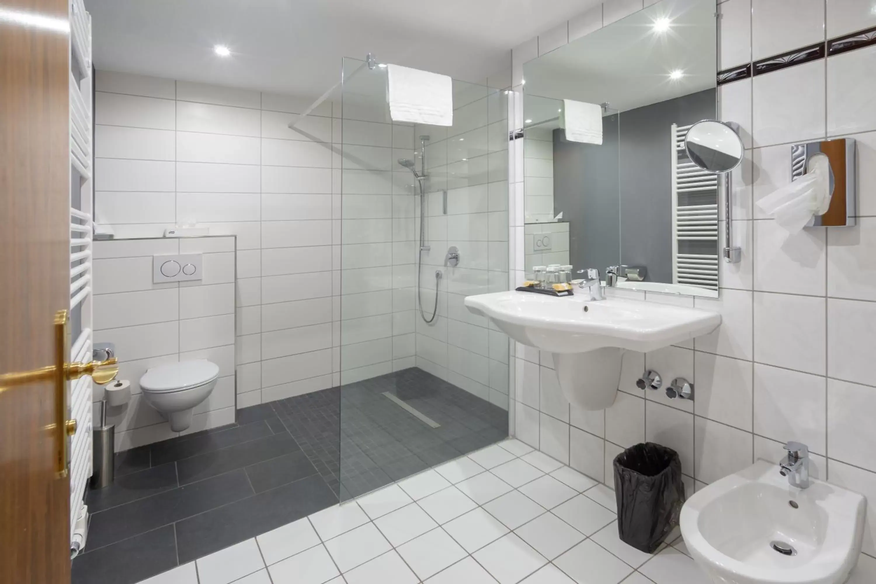 Family Room with Terrace - single occupancy in SL'otel im Parforcehaus Family Room with Terrace - single occupancy in SL'otel im Parforcehaus