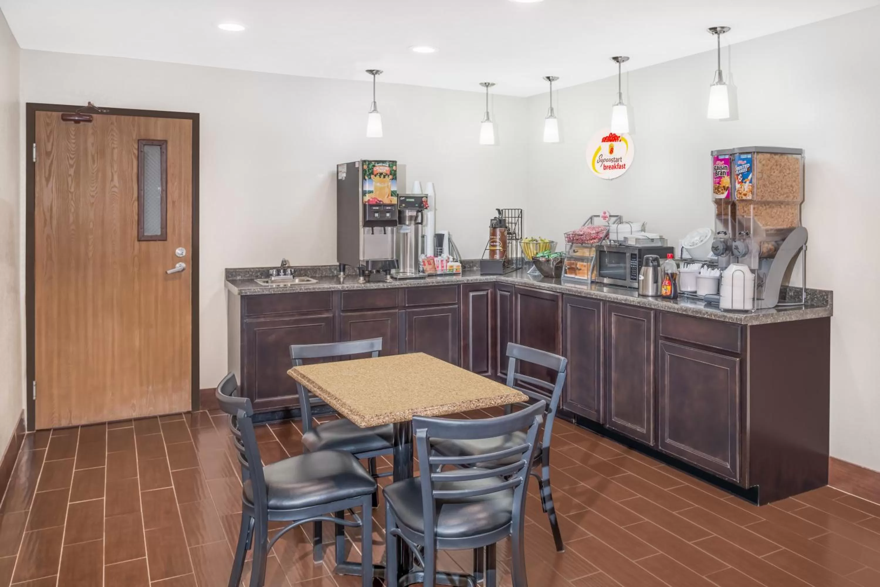 Continental breakfast in Super 8 by Wyndham Marshall