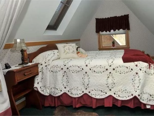 Bedroom, Bed in Victorian Loft Bed and Breakfast