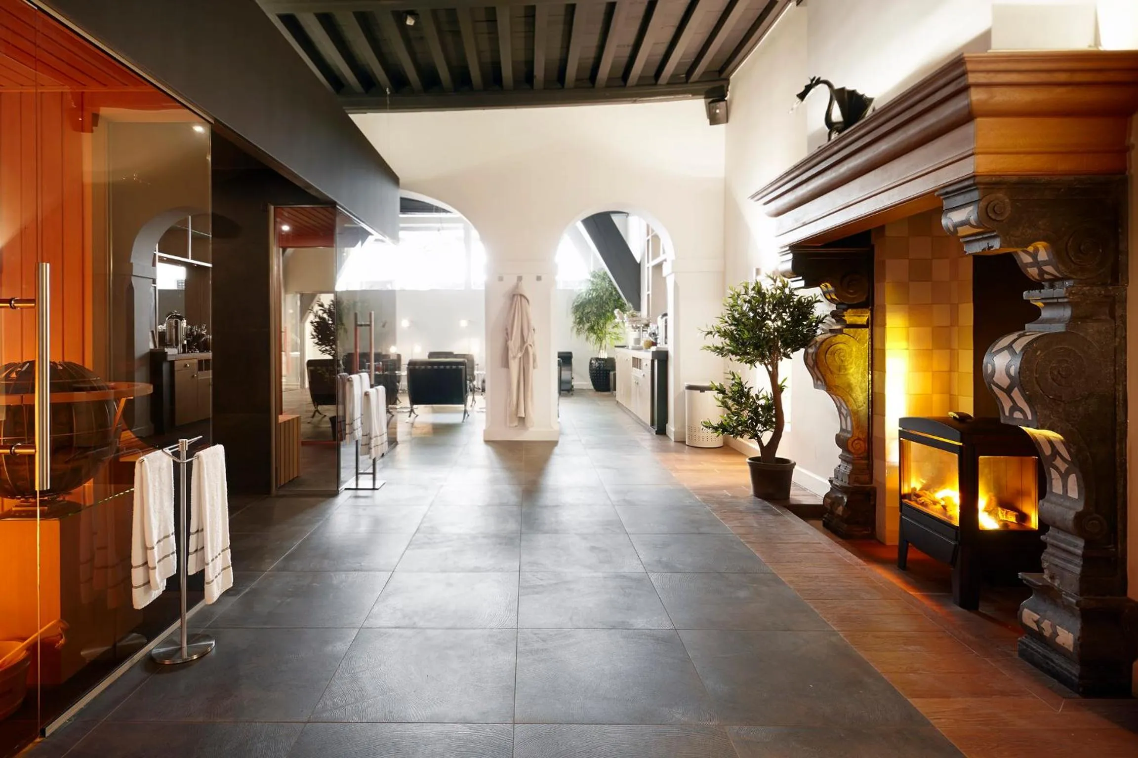 Spa and wellness centre/facilities in Grand Hotel en Résidence De Draak