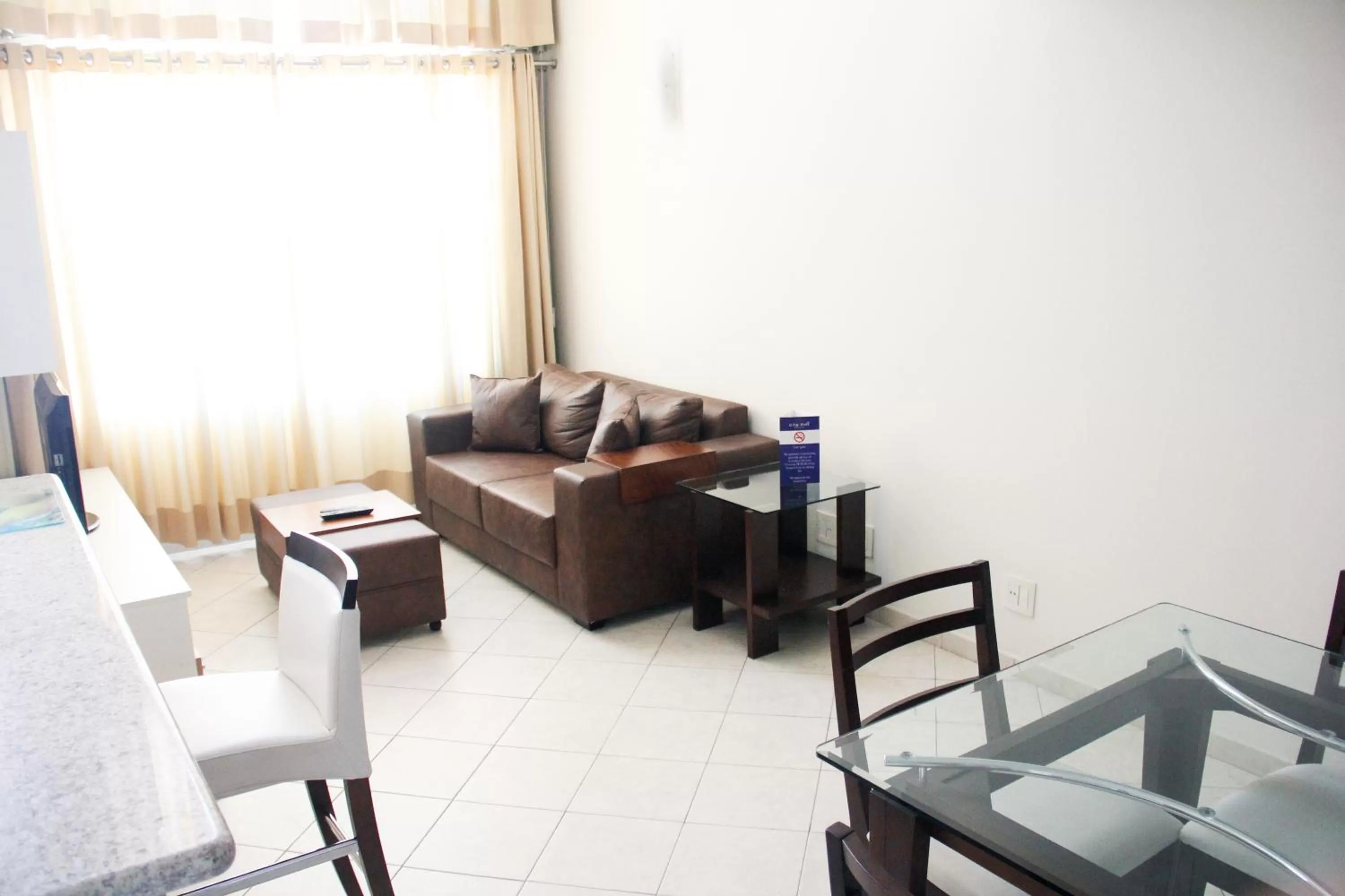 Photo of the whole room in Hotel City Hall