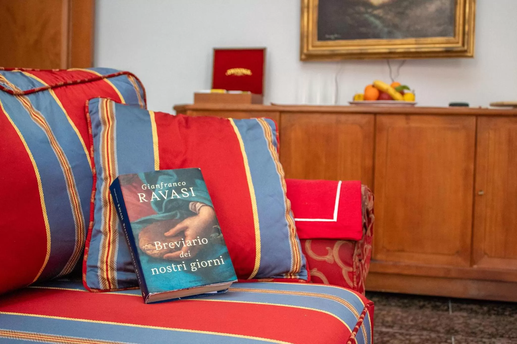 Decorative detail in Le Stanze Del Vicerè Boutique Hotel