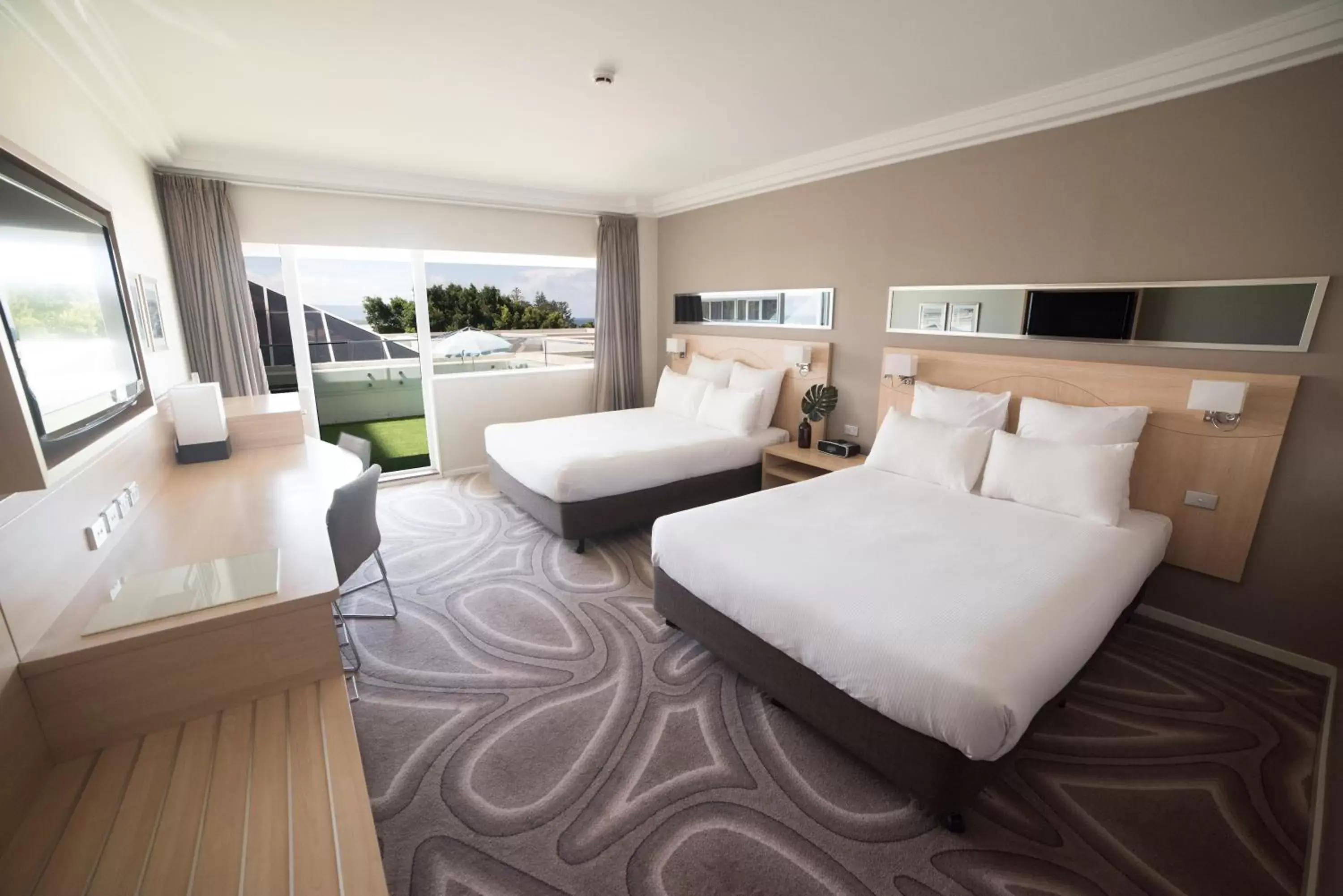Courtyard Queen Room with Two Queen Beds in Novotel Wollongong Northbeach Courtyard Queen Room with Two Queen Beds in Novotel Wollongong Northbeach