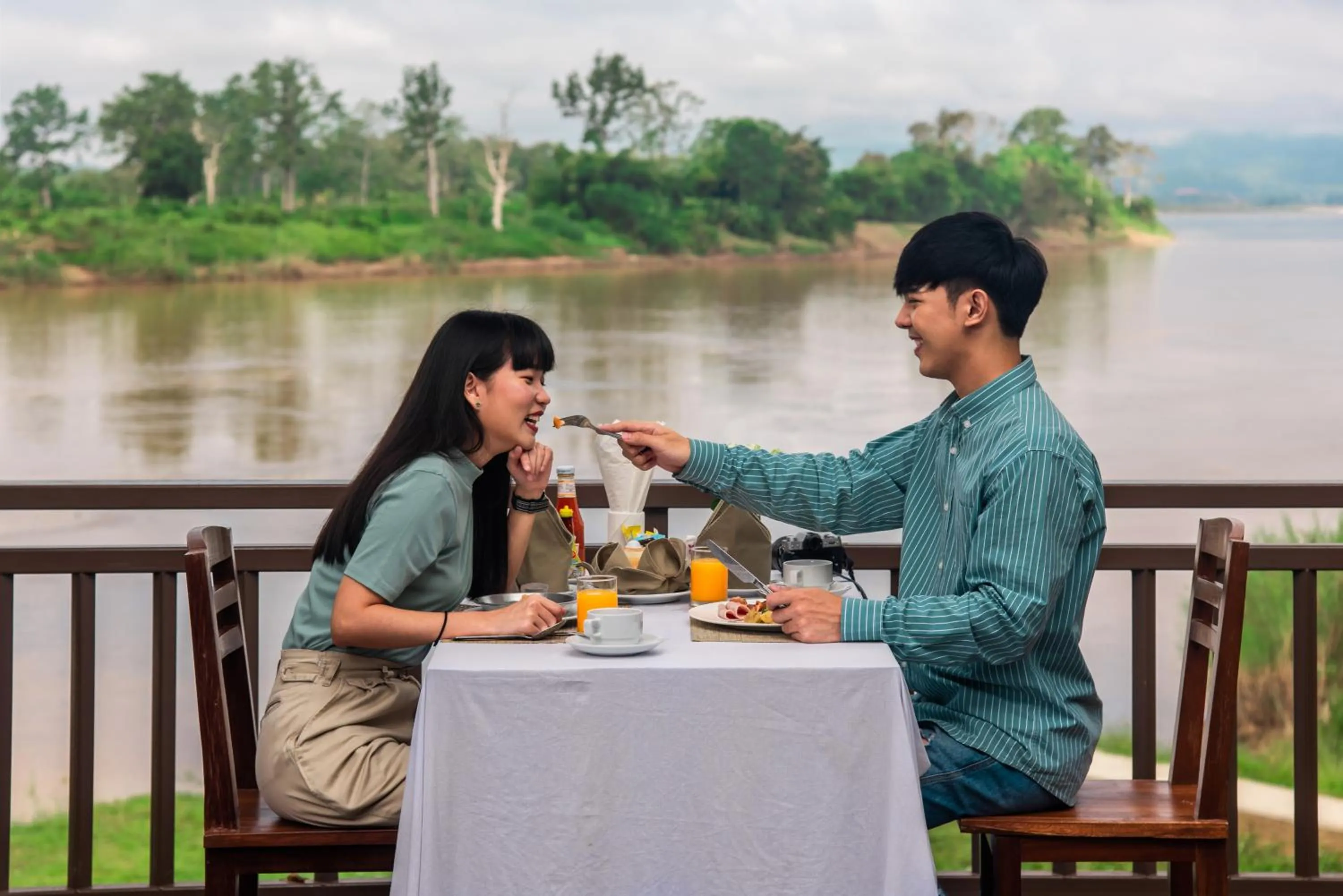 Restaurant/places to eat in Bansaeo Garden and Resort