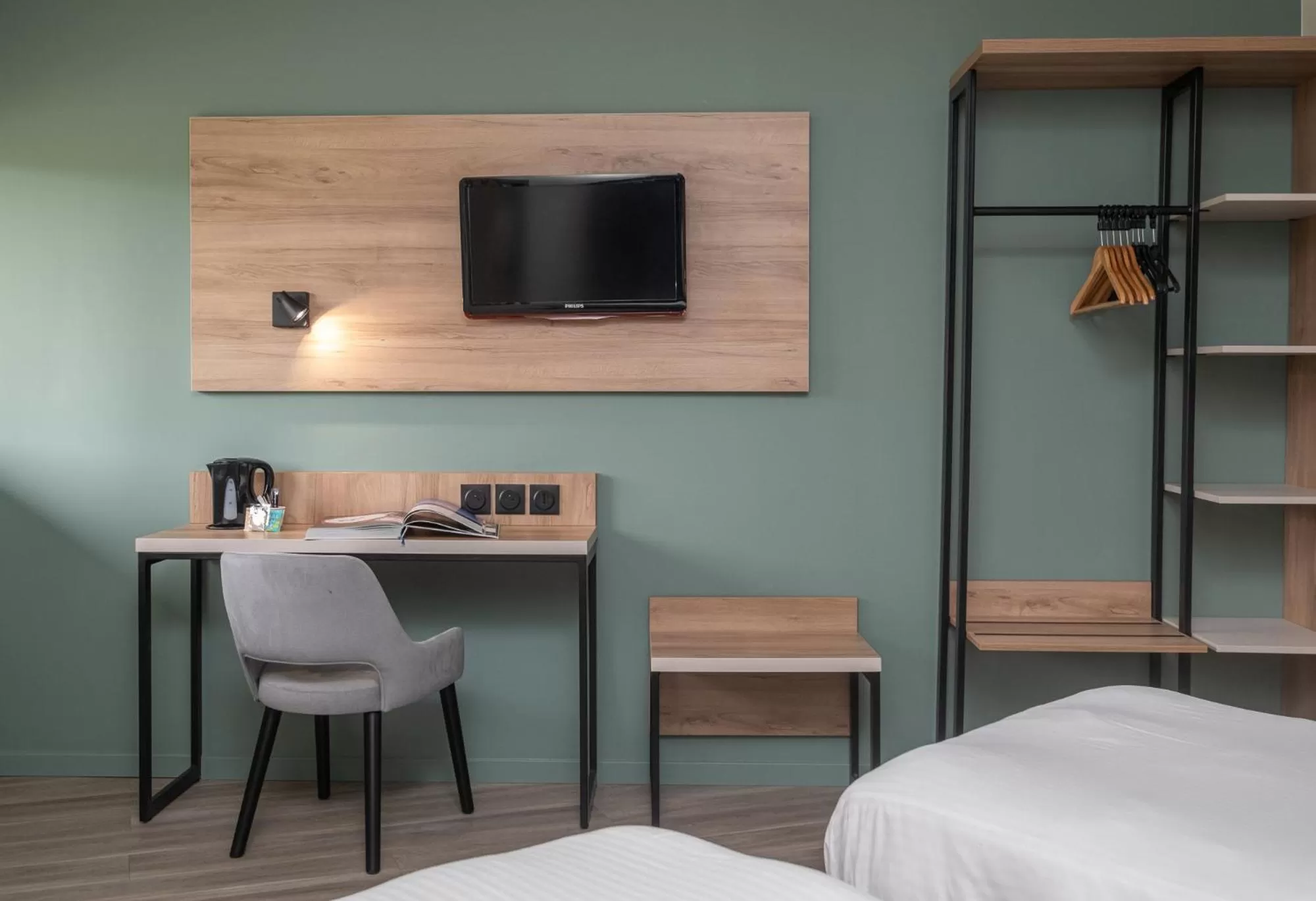 Bedroom, Bed in Charme Hôtel, Montbéliard Sud