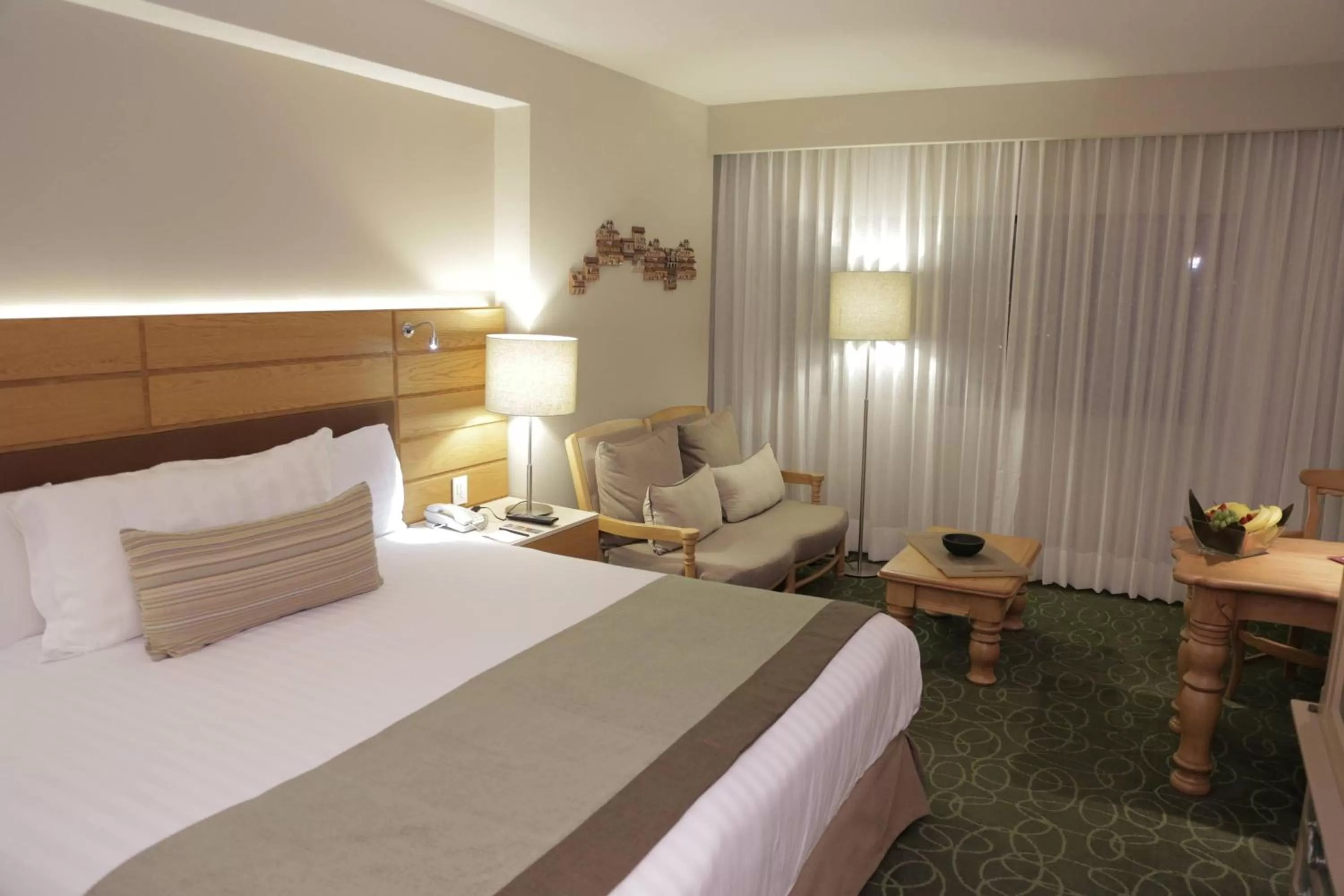 Photo of the whole room, Bed in Marriott Tuxtla Gutierrez Hotel