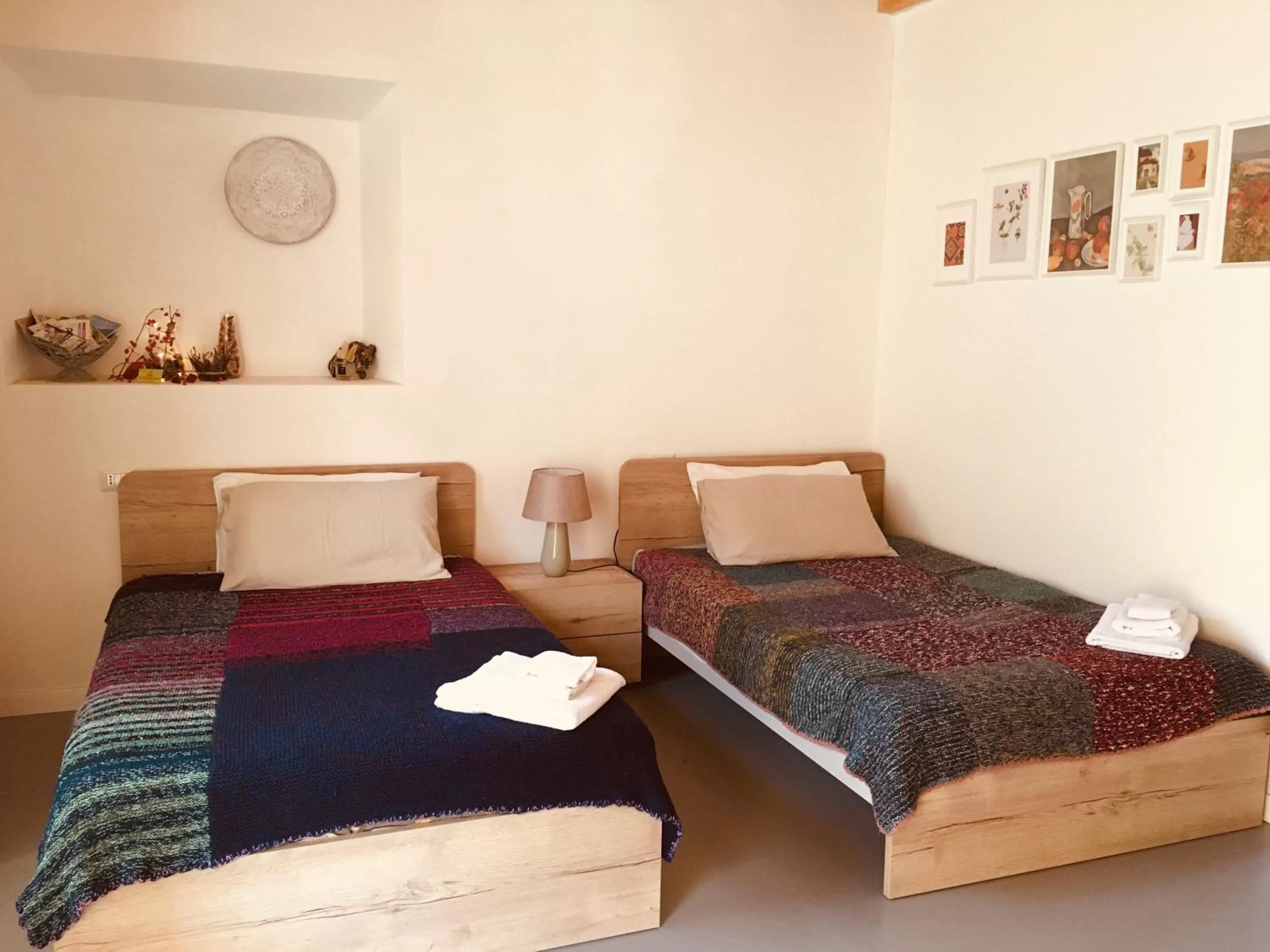 Photo of the whole room, Bed in B&B La Corte del Segrino