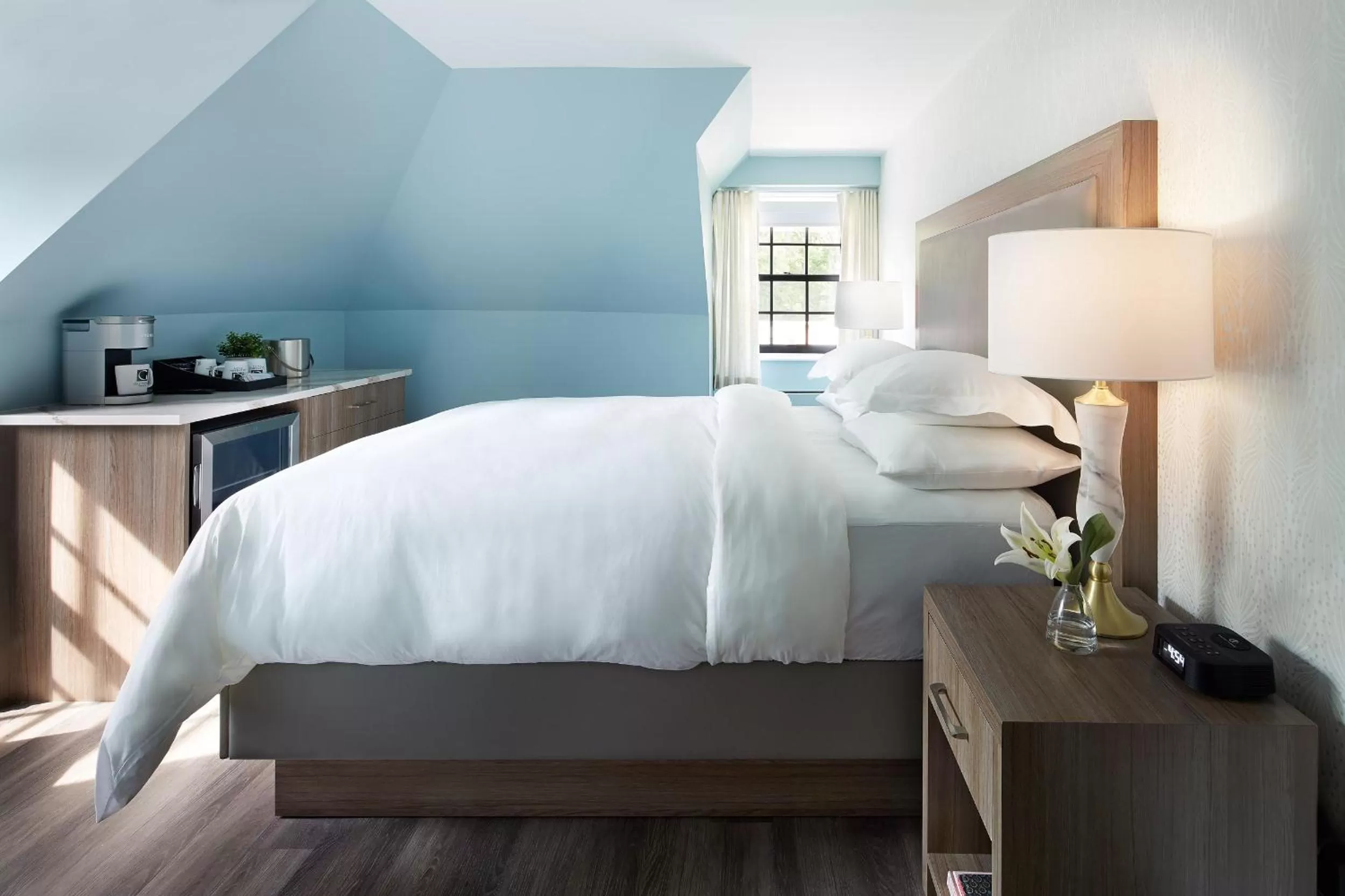 Guests, Bed in The Glenerin Inn