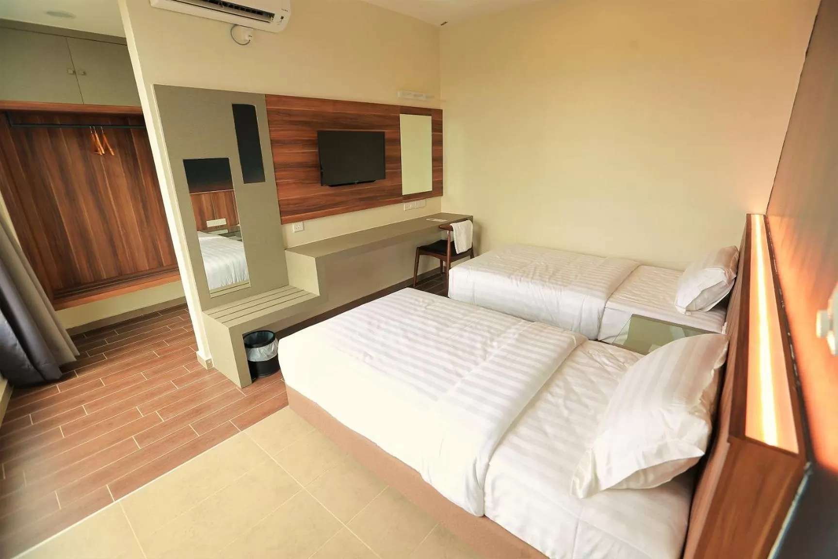 Pantai Regal Boutique Hotel