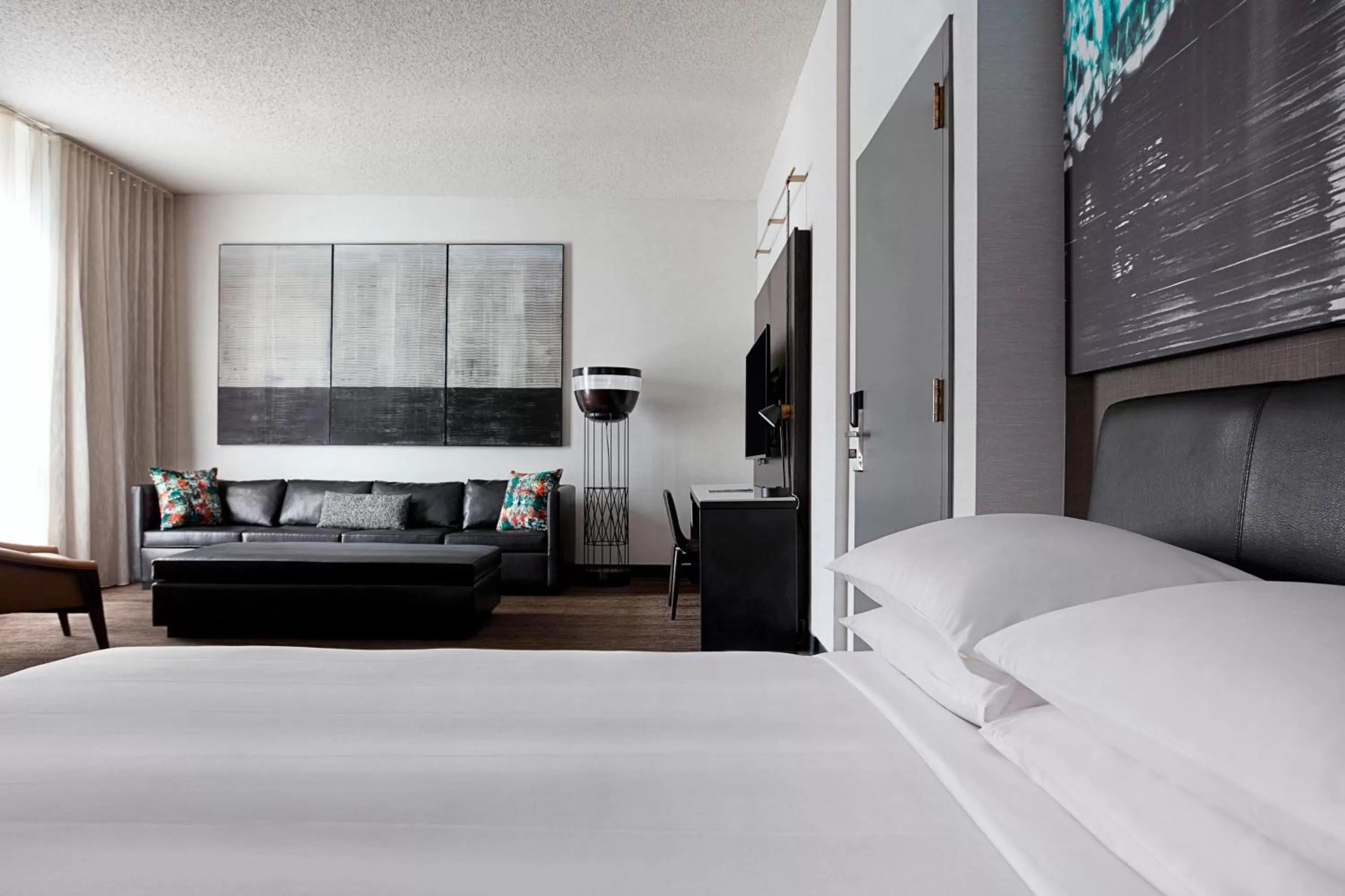 Bedroom, Bed in New York Marriott at the Brooklyn Bridge