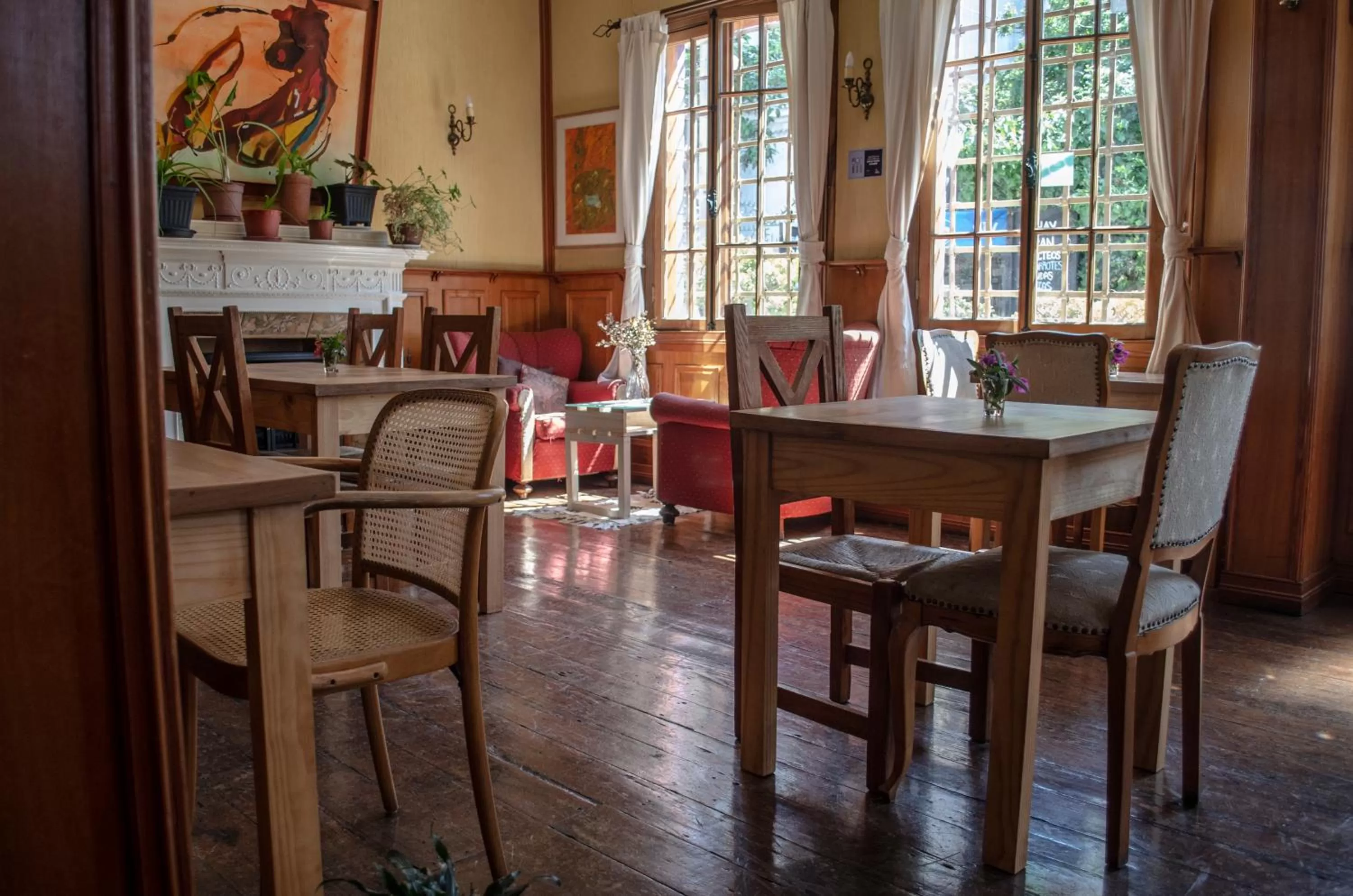 Restaurant/Places to Eat in Hotel Manoir Atkinson