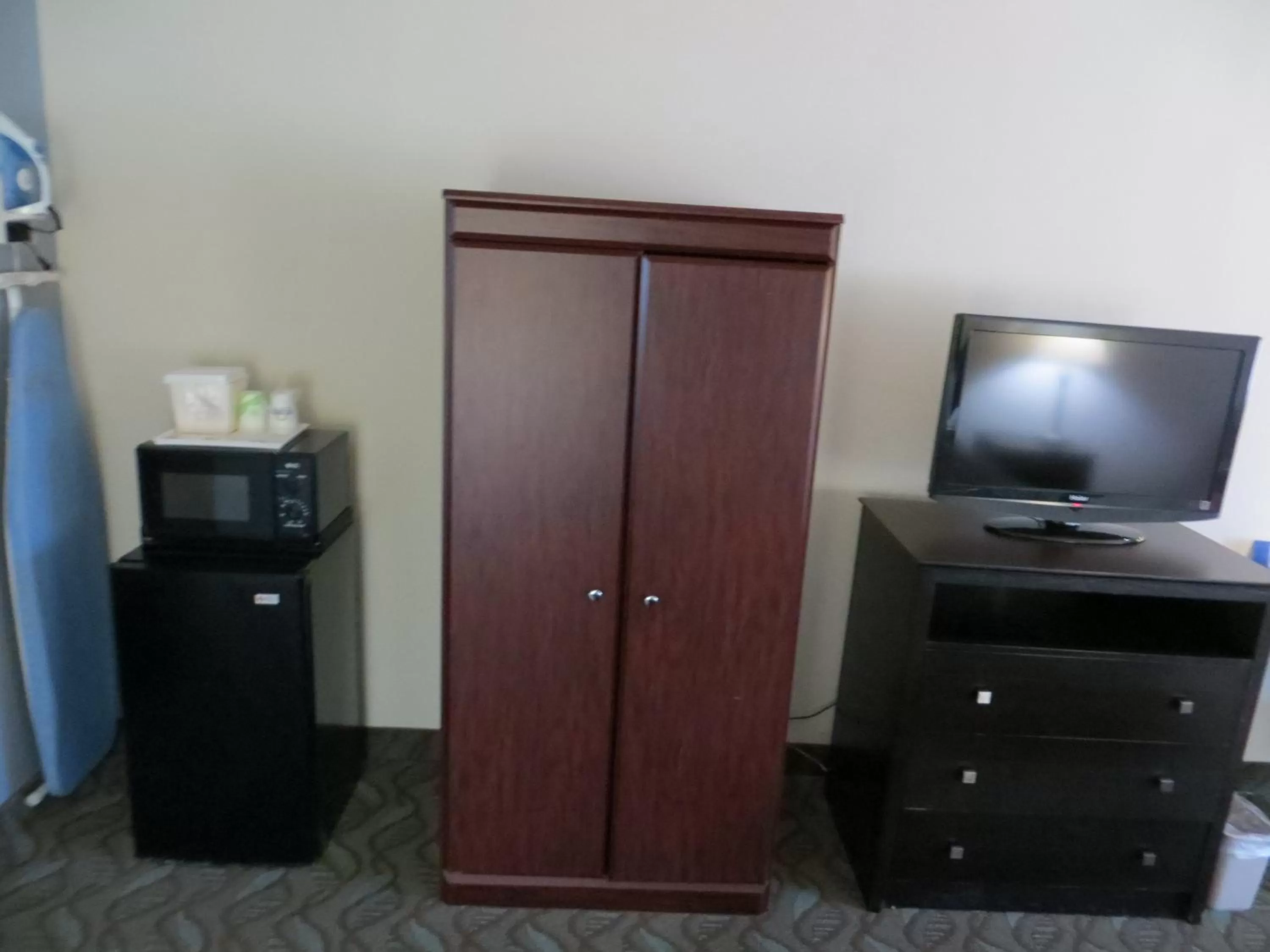 Double Room with Two Double Beds - Non-Smoking in Days Inn by Wyndham Bryan College Station