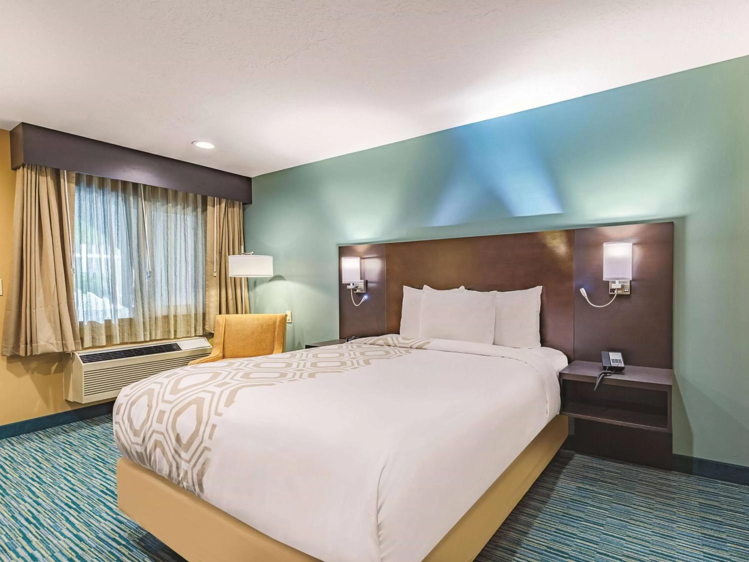 Photo of the whole room, Bed in La Quinta by Wyndham San Francisco Airport West Millbrae FREE AIRPORT SHUTTLE