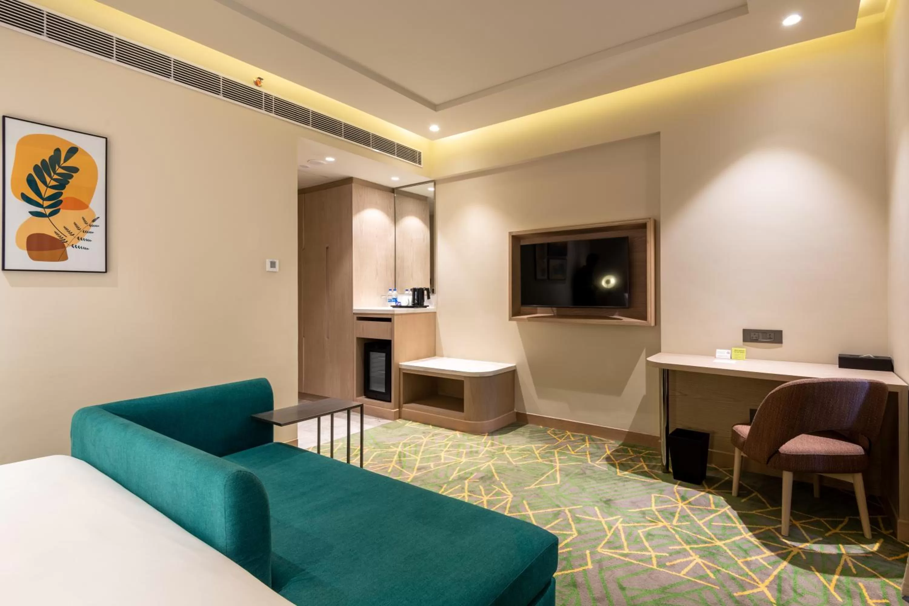 Living room in Holiday Inn Katra Vaishno Devi by IHG