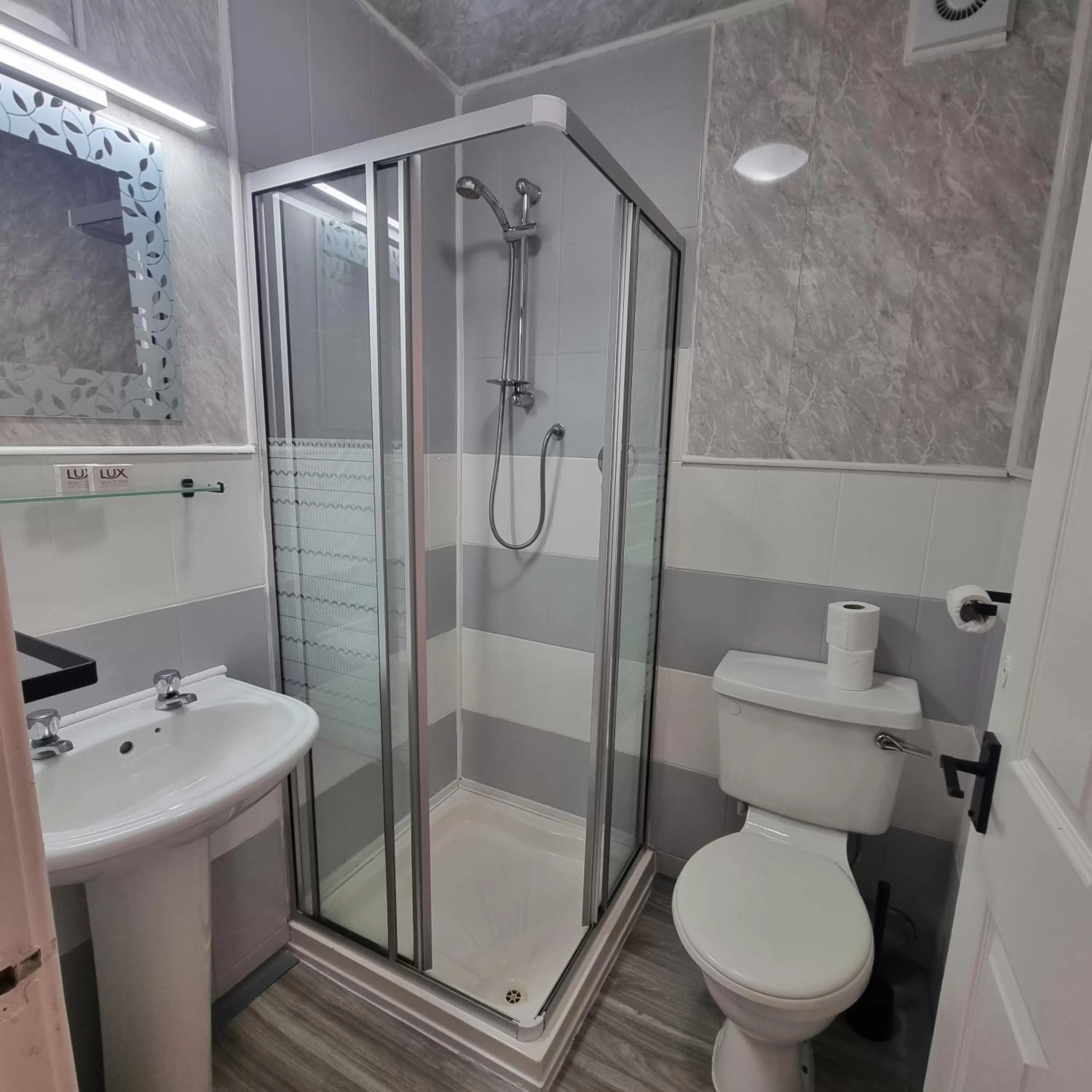 Palm Beach Hotel by the Sea