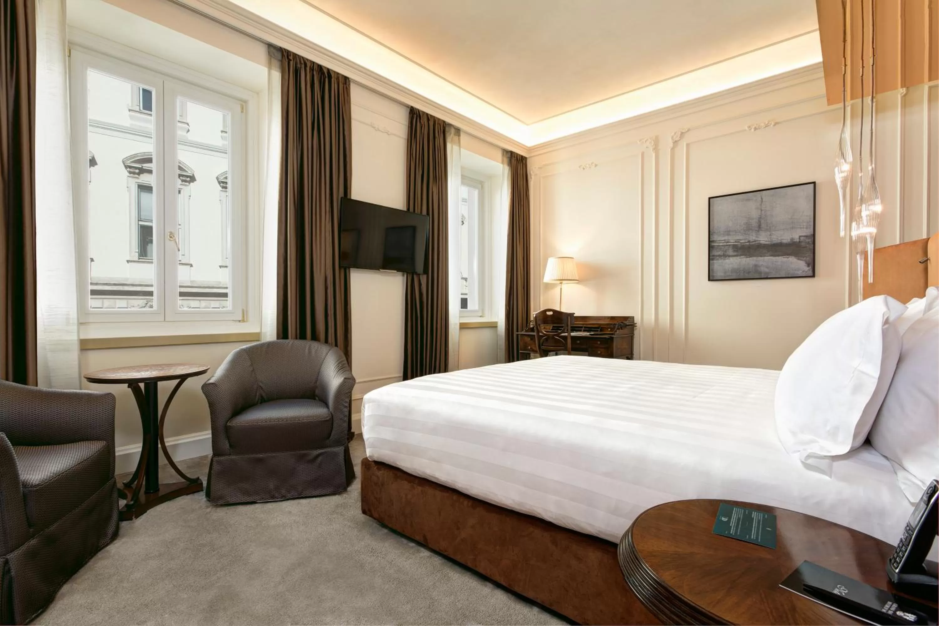 Bed in Grand Hotel Duchi d'Aosta