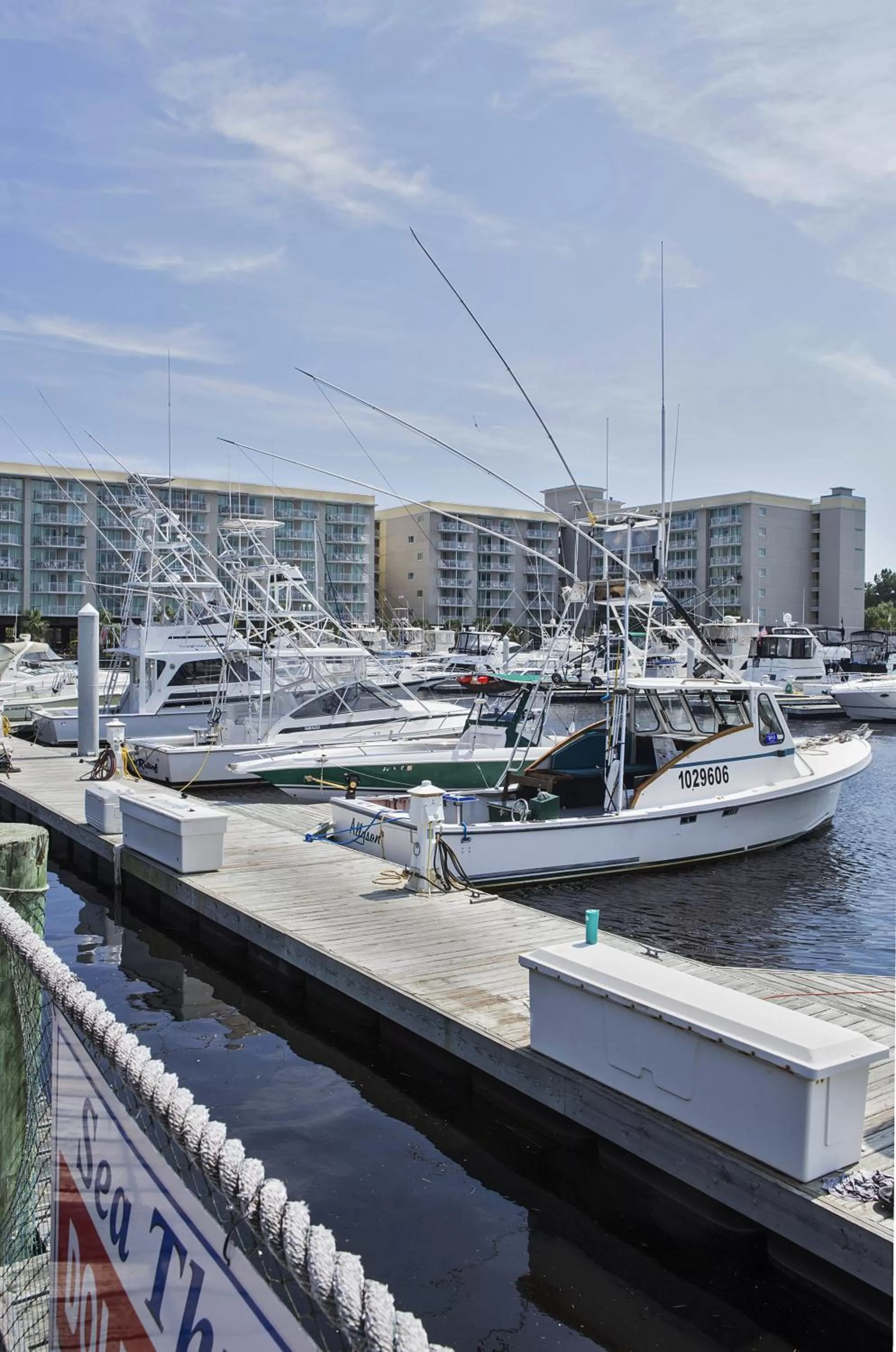 Area and facilities in Harbourgate Marina Club