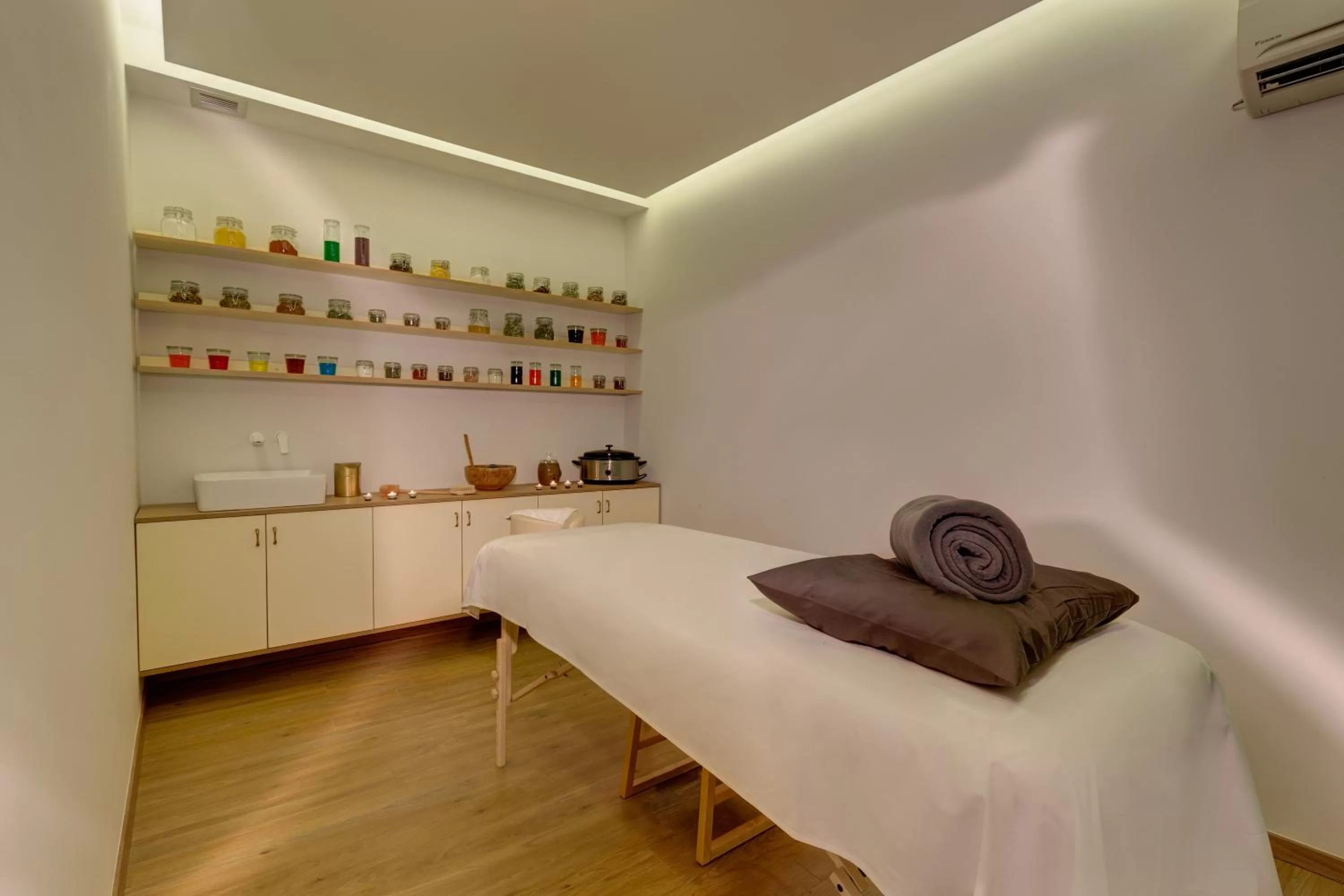 Massage in Colors Urban Hotel Thessaloniki