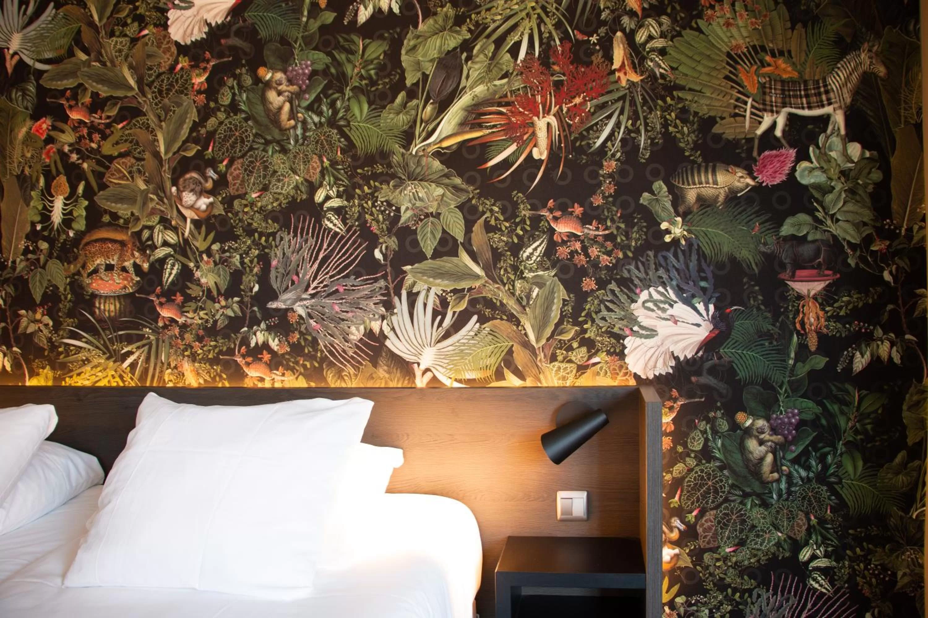 Decorative detail, Bed in Prado Next Door