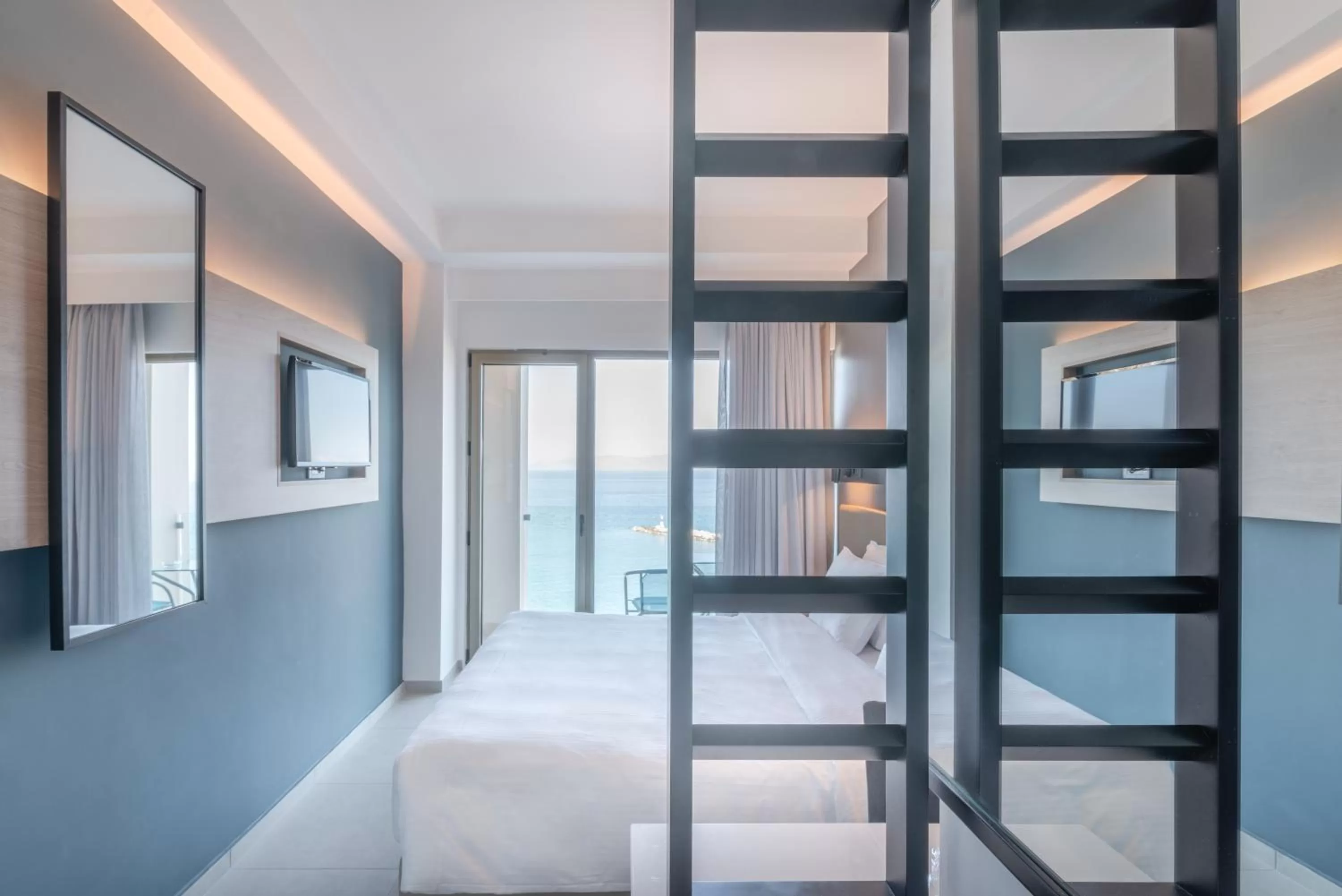 Bed in Hotel Avra by Smile hotels - Free Airport Shuttle