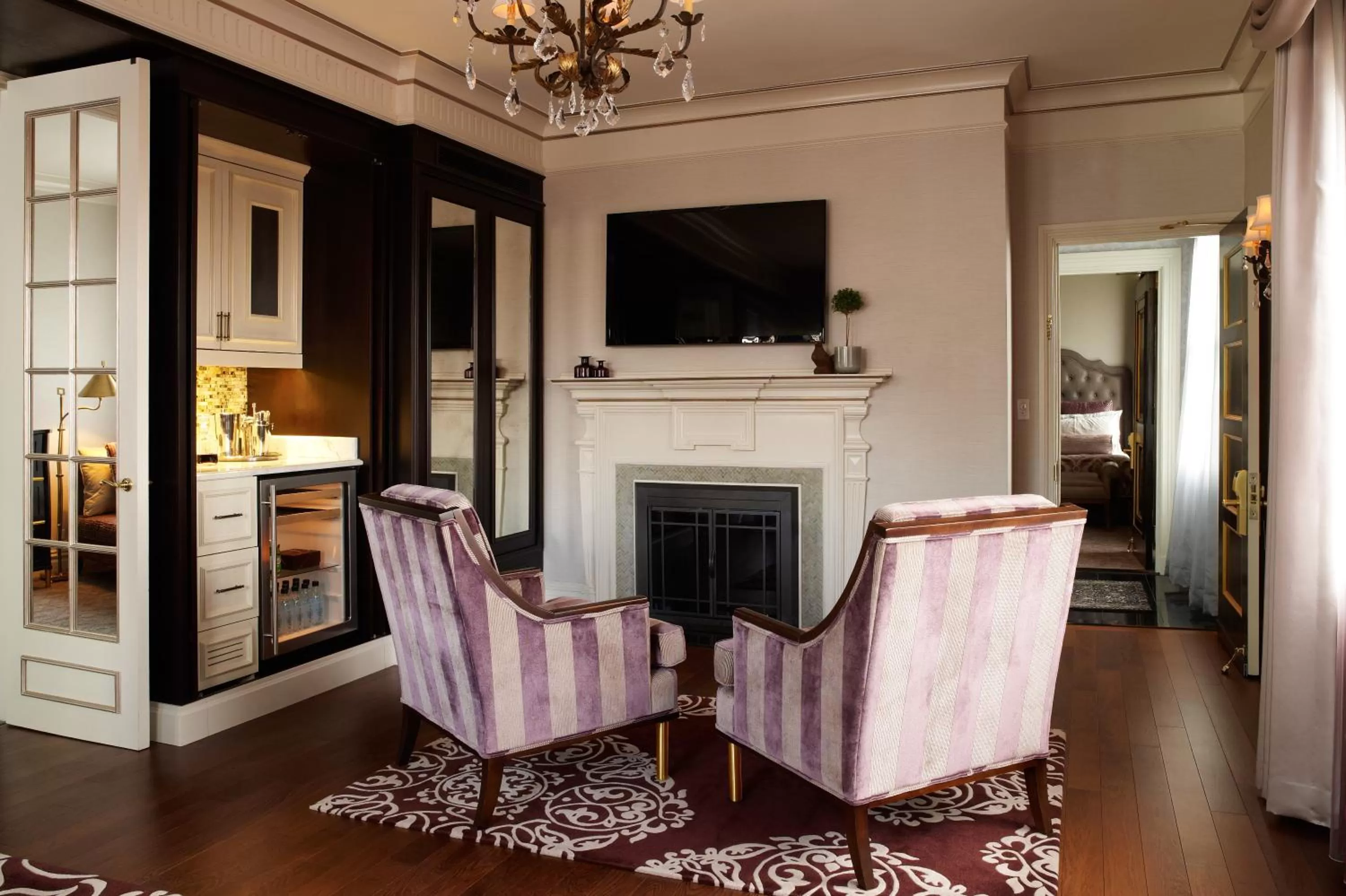 TV and multimedia in The Lenox